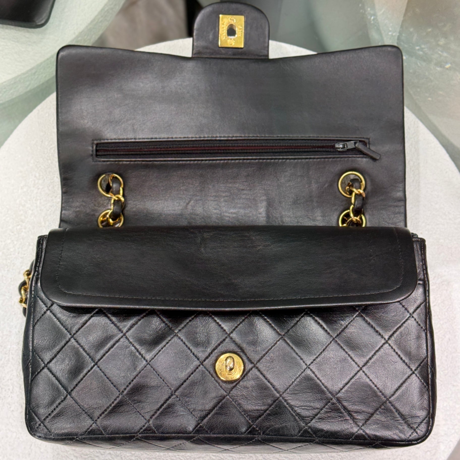 CHANEL Vintage Classic Medium Flap