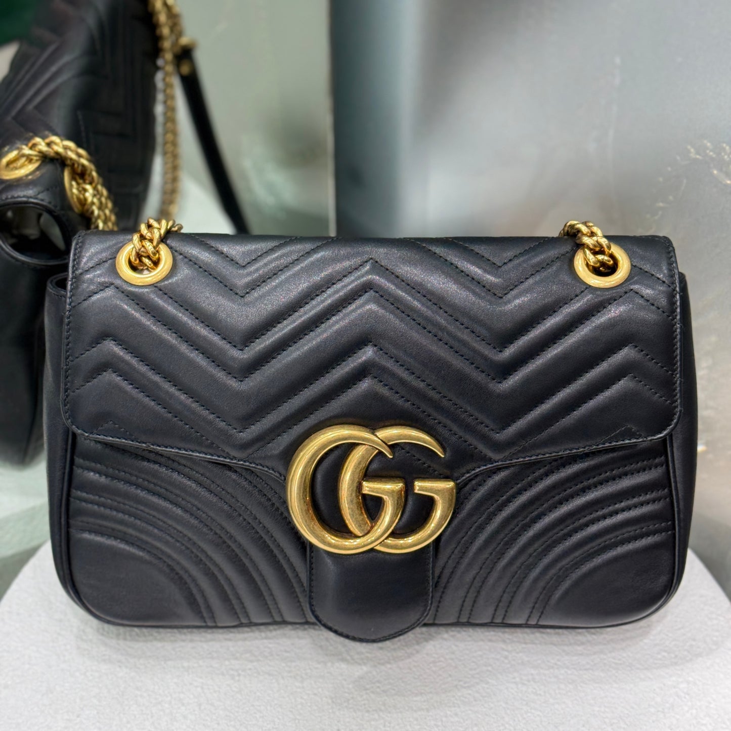 GUCCI GG Marmont Bag Medium - Black