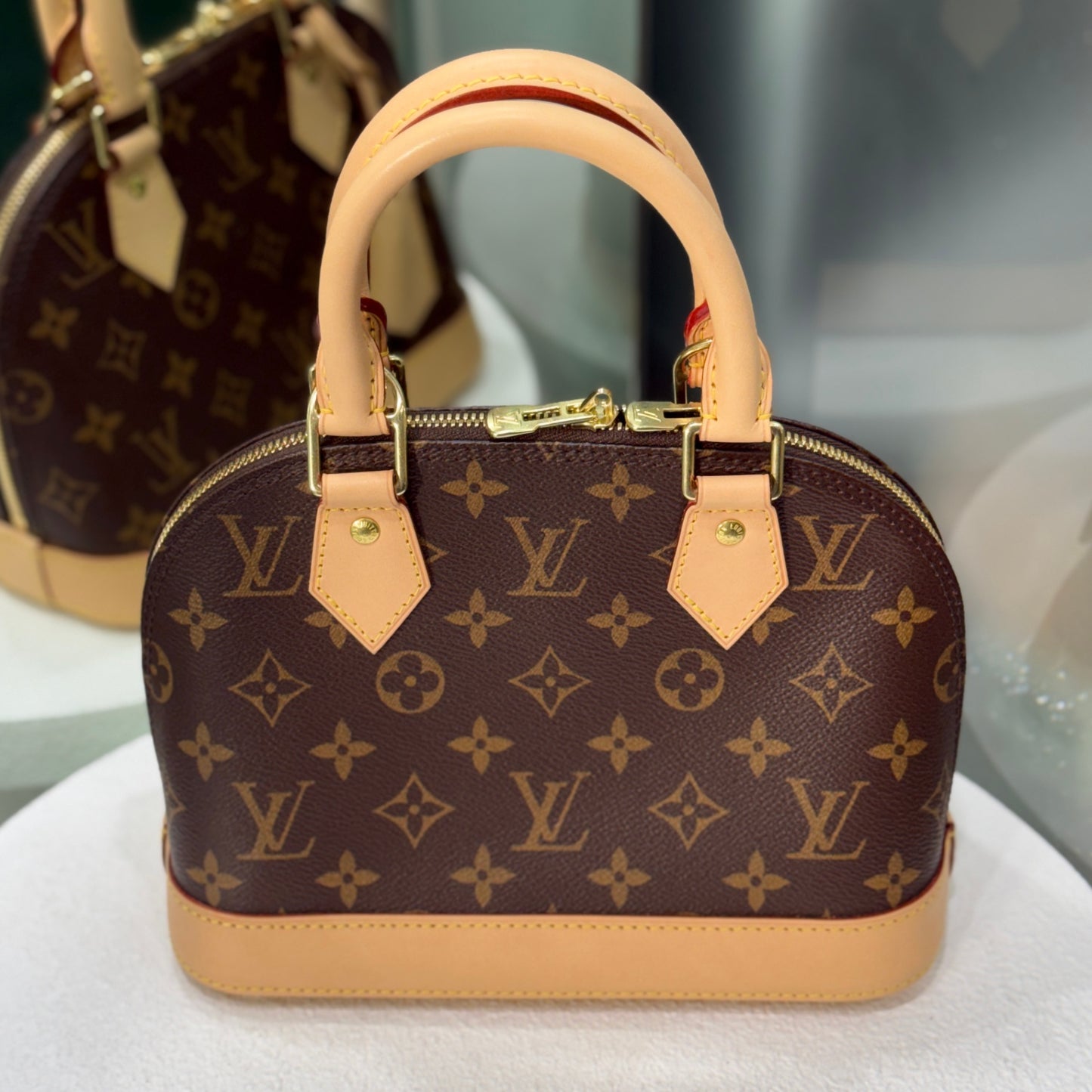 LOUIS VUITTON Alma BB