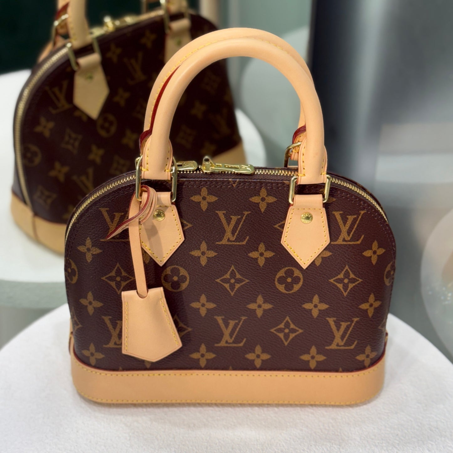 LOUIS VUITTON Alma BB