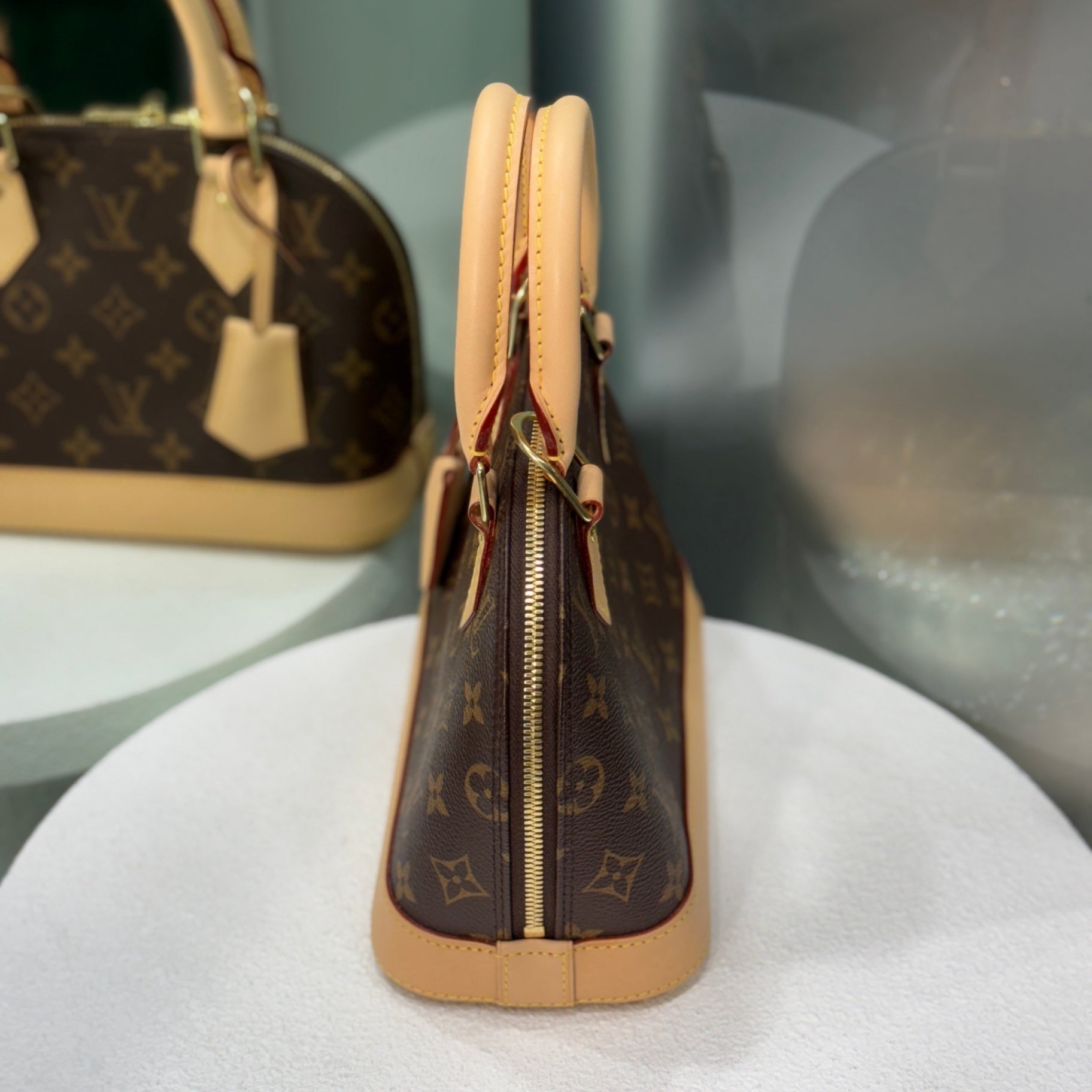 LOUIS VUITTON Alma BB