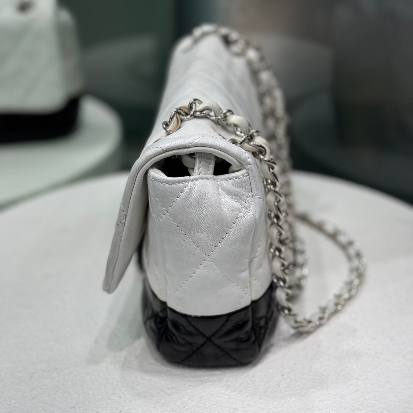 CHANEL Classic Flap Black & White