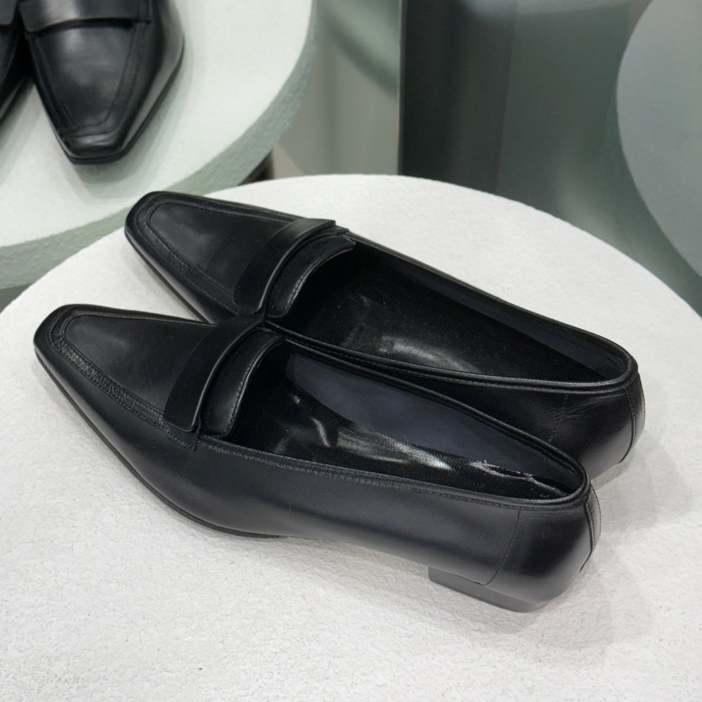 JUDE Black Loafer Sz 37