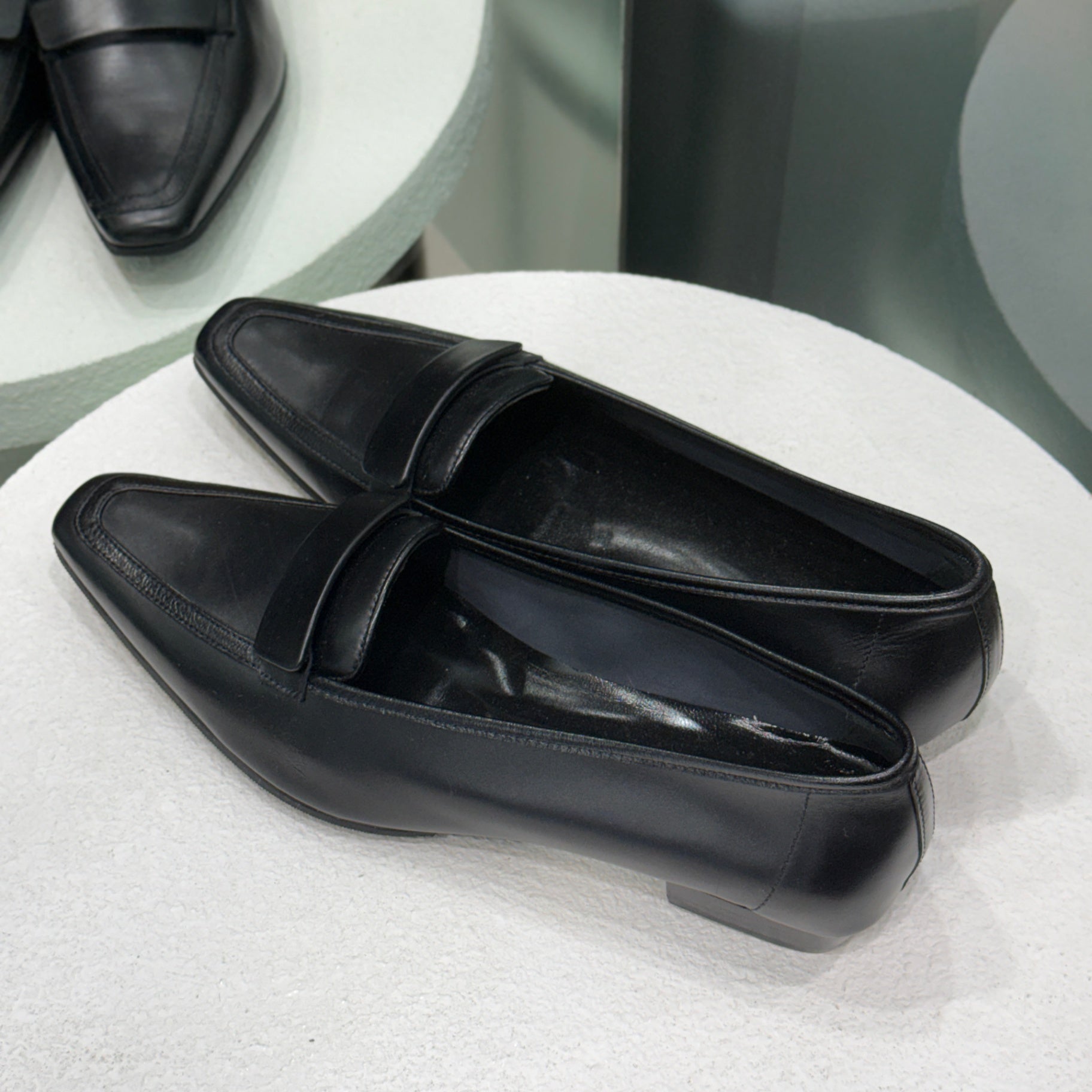 JUDE Black Loafer Sz 37