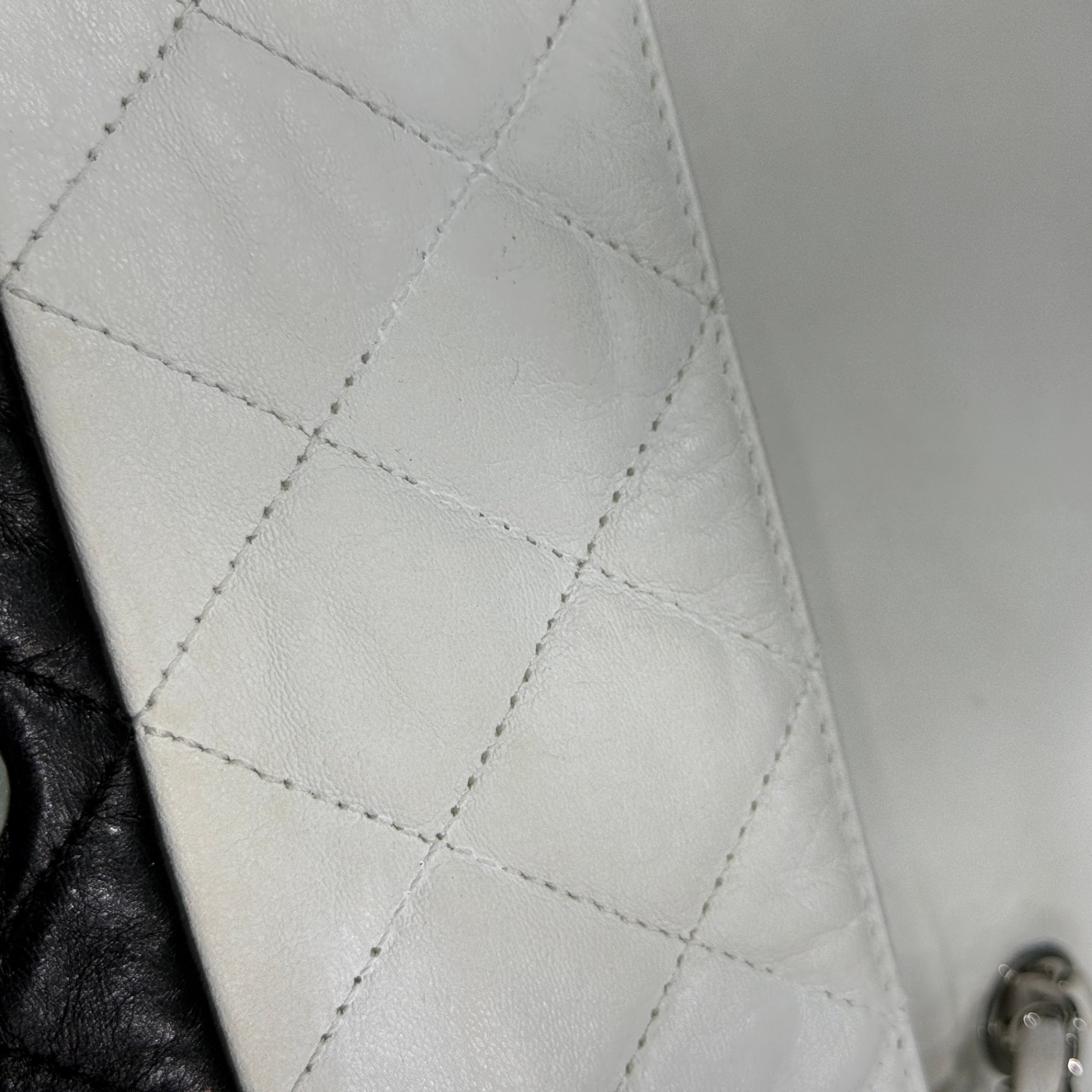 CHANEL Classic Flap Black & White