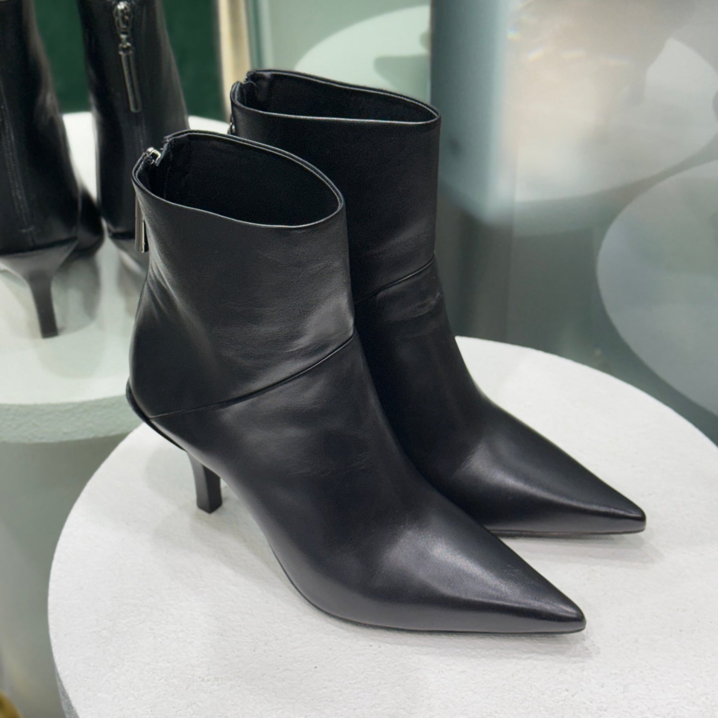 CAMILLA & MARC Carmine Black Boots Sz 39 