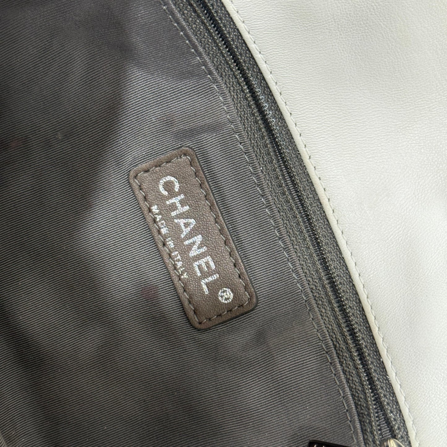CHANEL Classic Flap Black & White