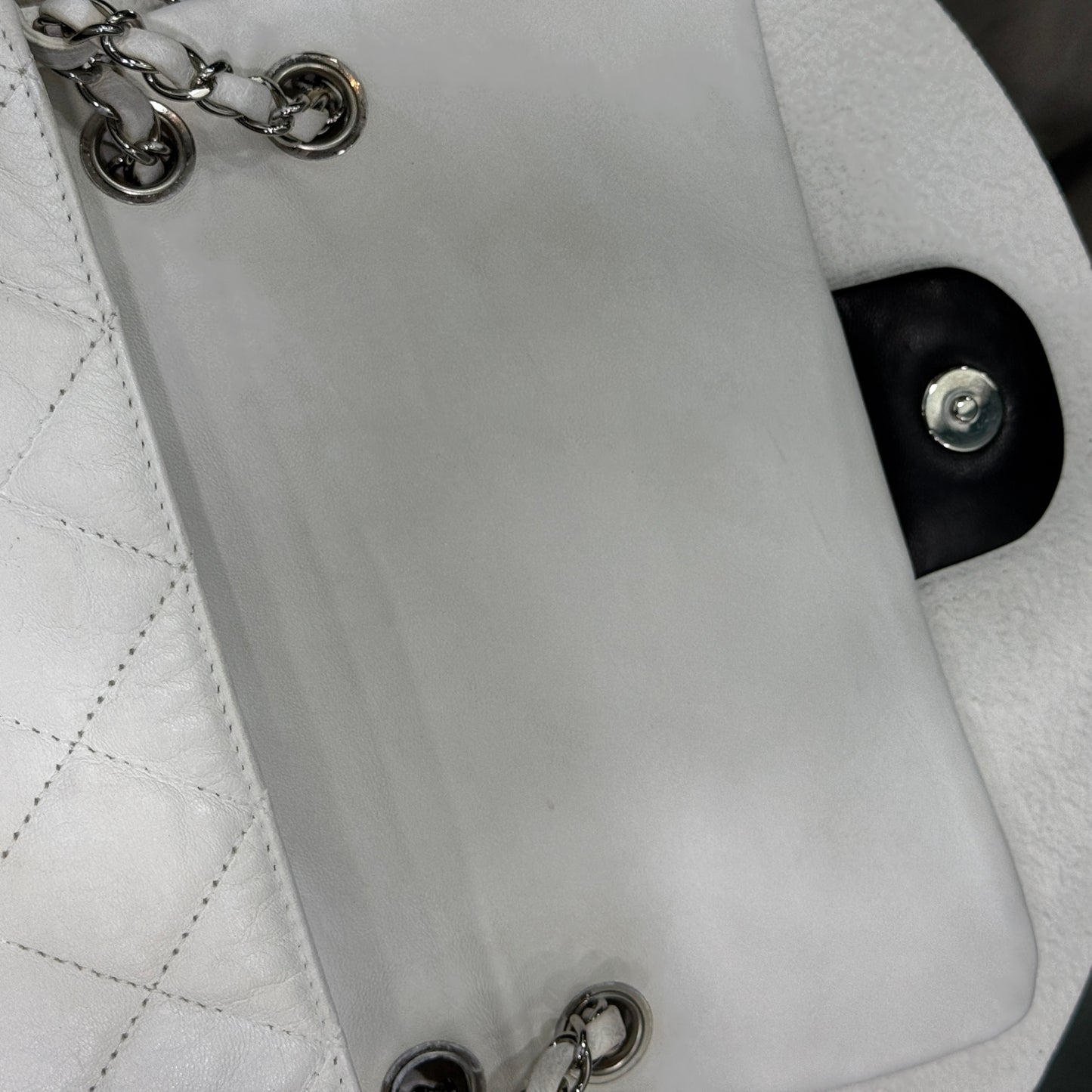 CHANEL Classic Flap Black & White