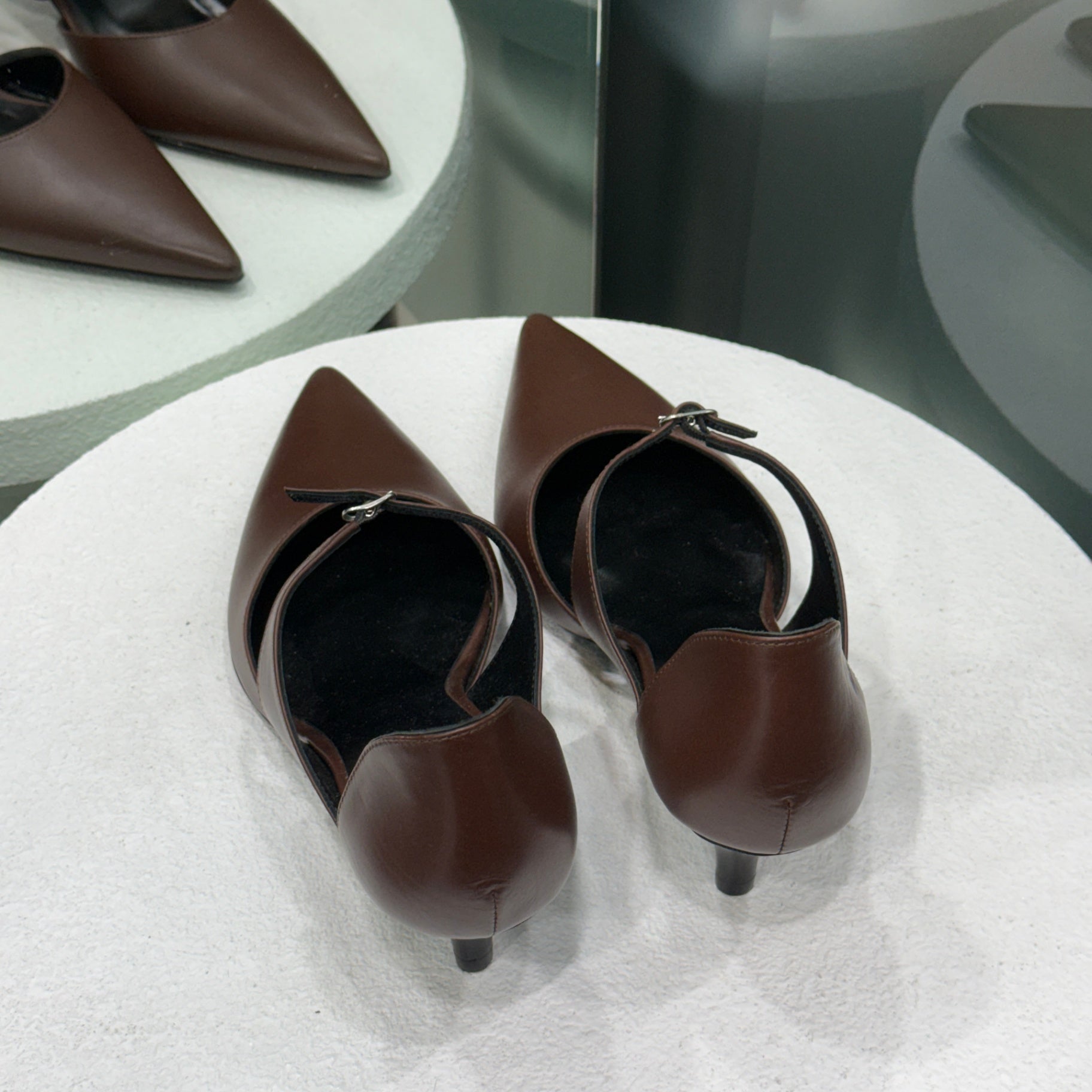 JUDE Brown Kitten Heel Sz 37