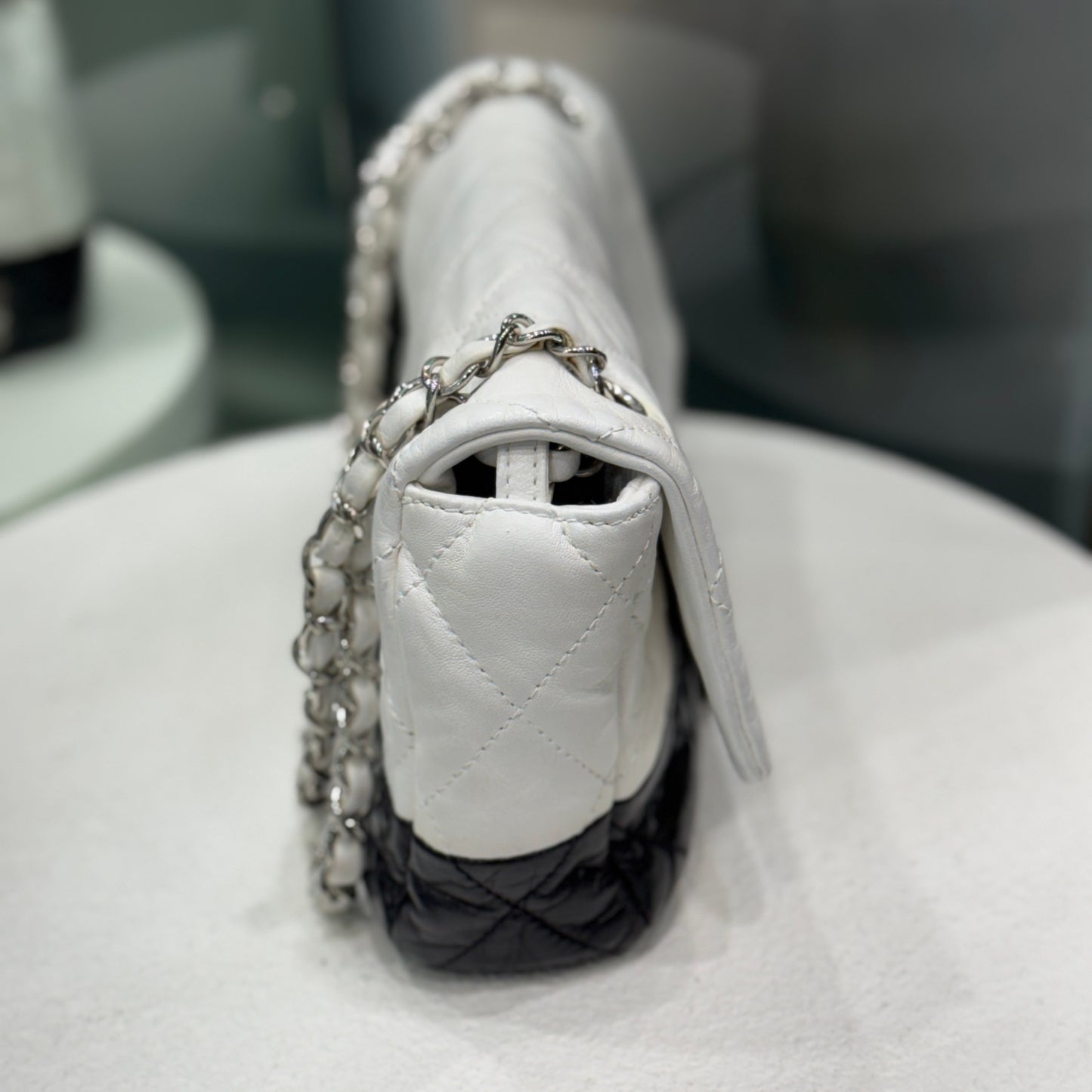 CHANEL Classic Flap Black & White