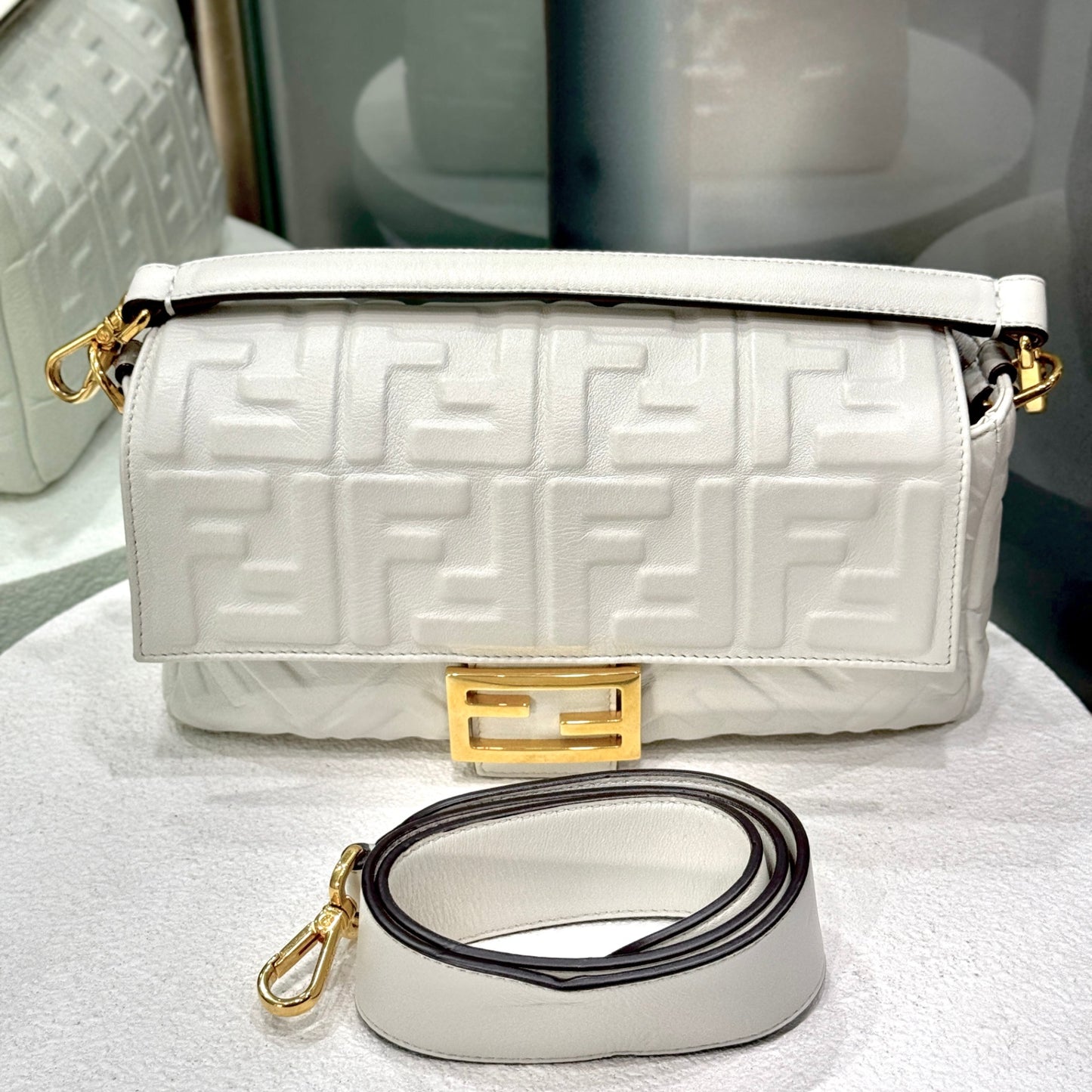 FENDI Baguette Leather Bag - White