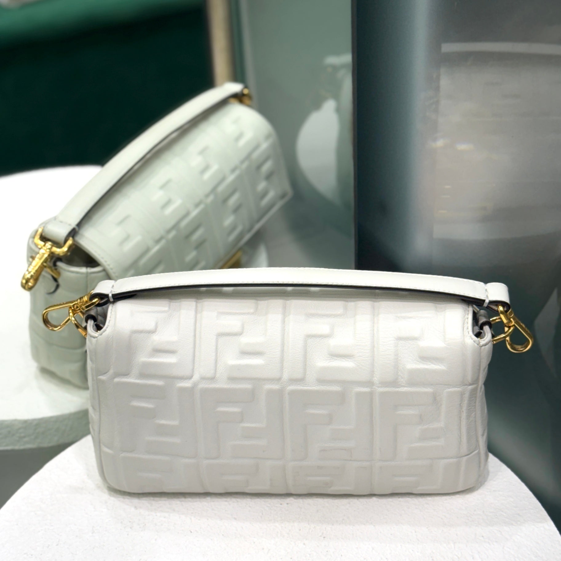 FENDI Baguette Leather Bag - White