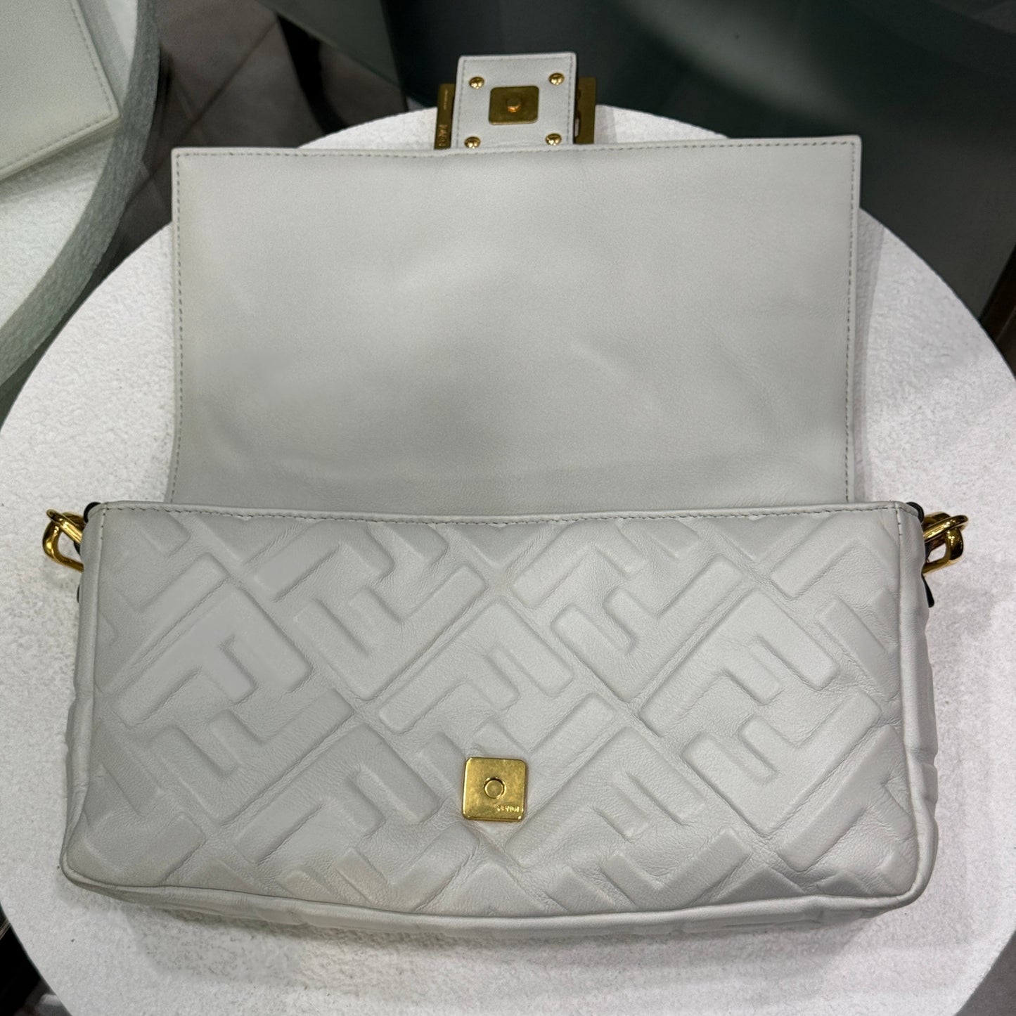 FENDI Baguette Leather Bag - White
