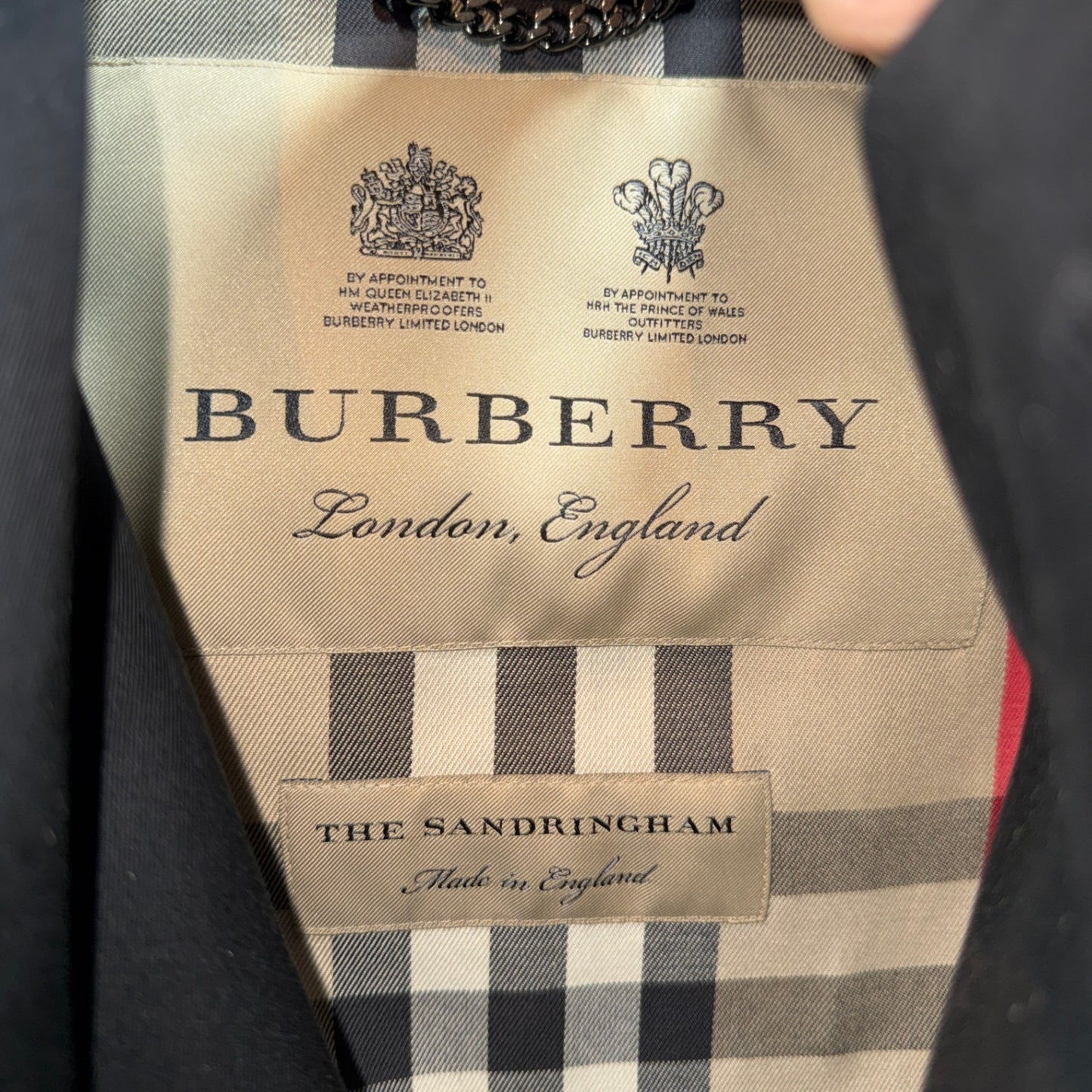 BURBERRY Black Short Trench Sz 8 (Suit Bag + Tags)