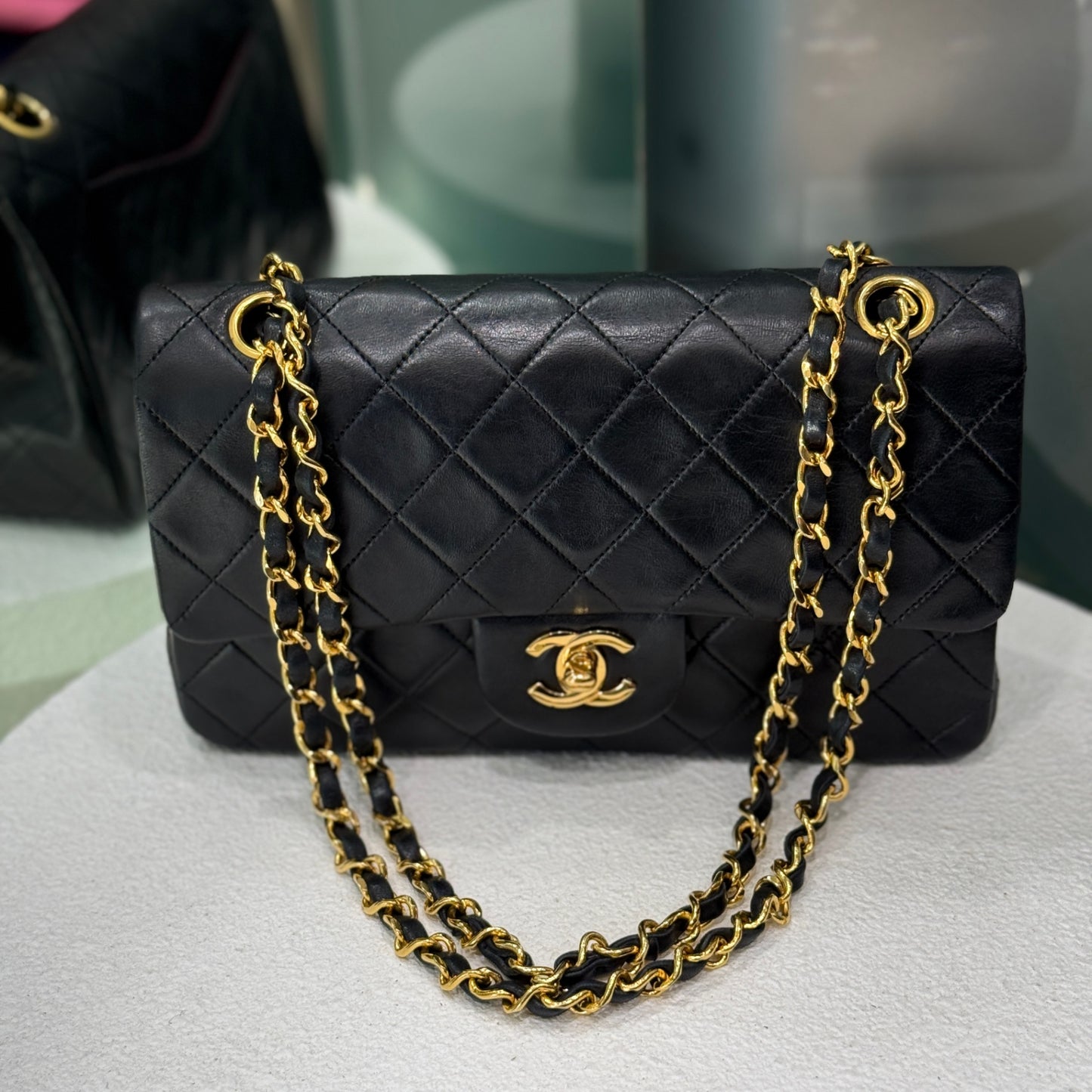CHANEL Vintage Small Double Flap - Black