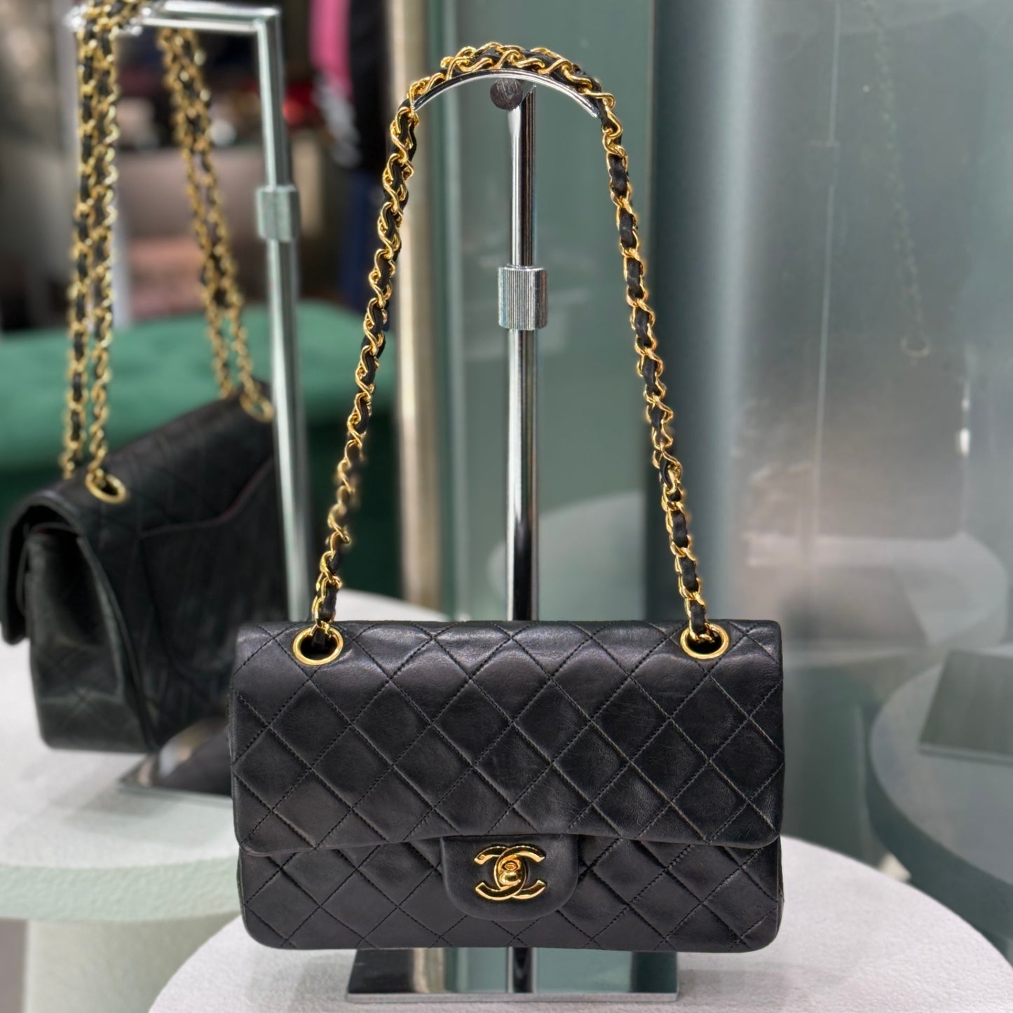 CHANEL Vintage Small Double Flap - Black
