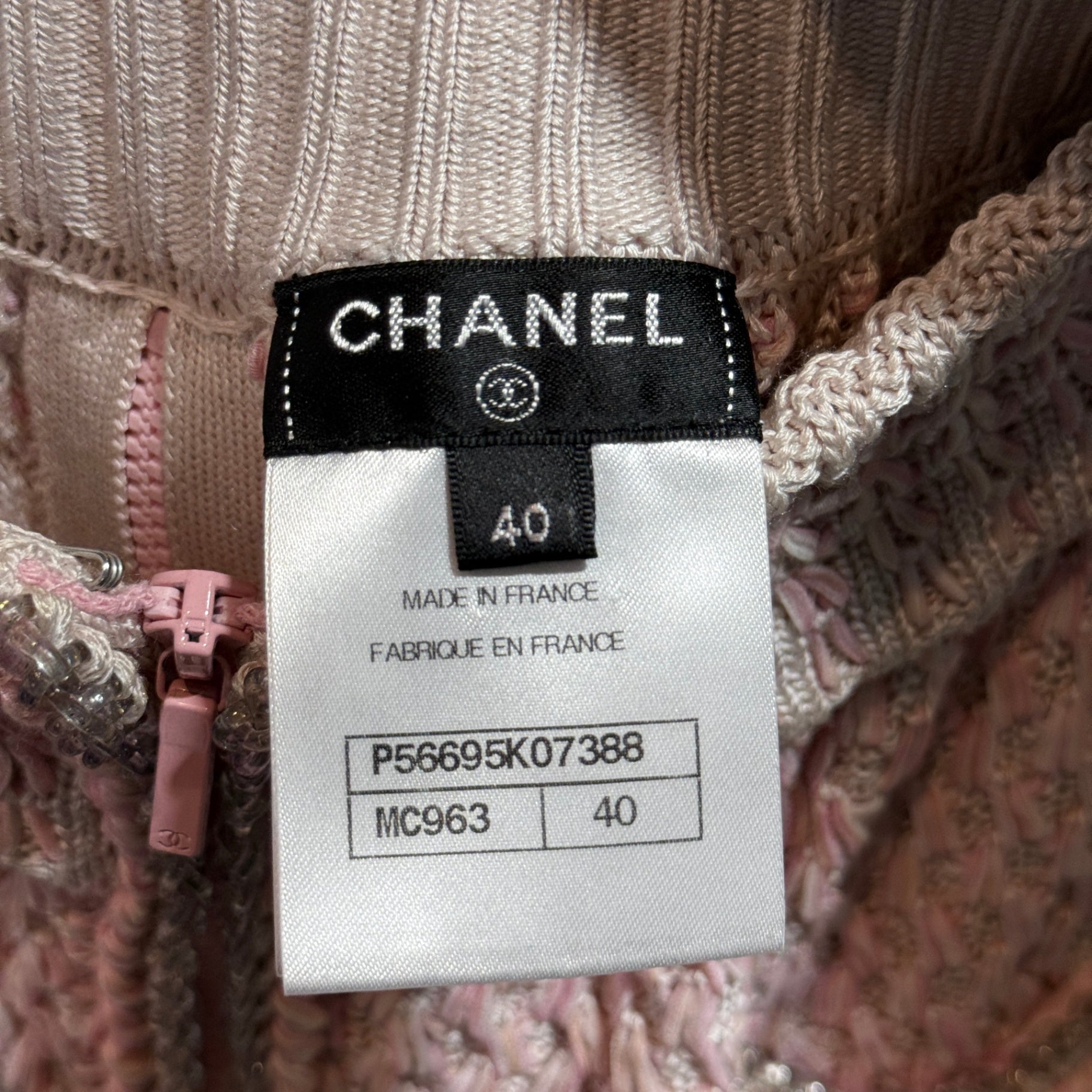 CHANEL SS11 Pink Bouclé Knit Zip Skirt Sz 40