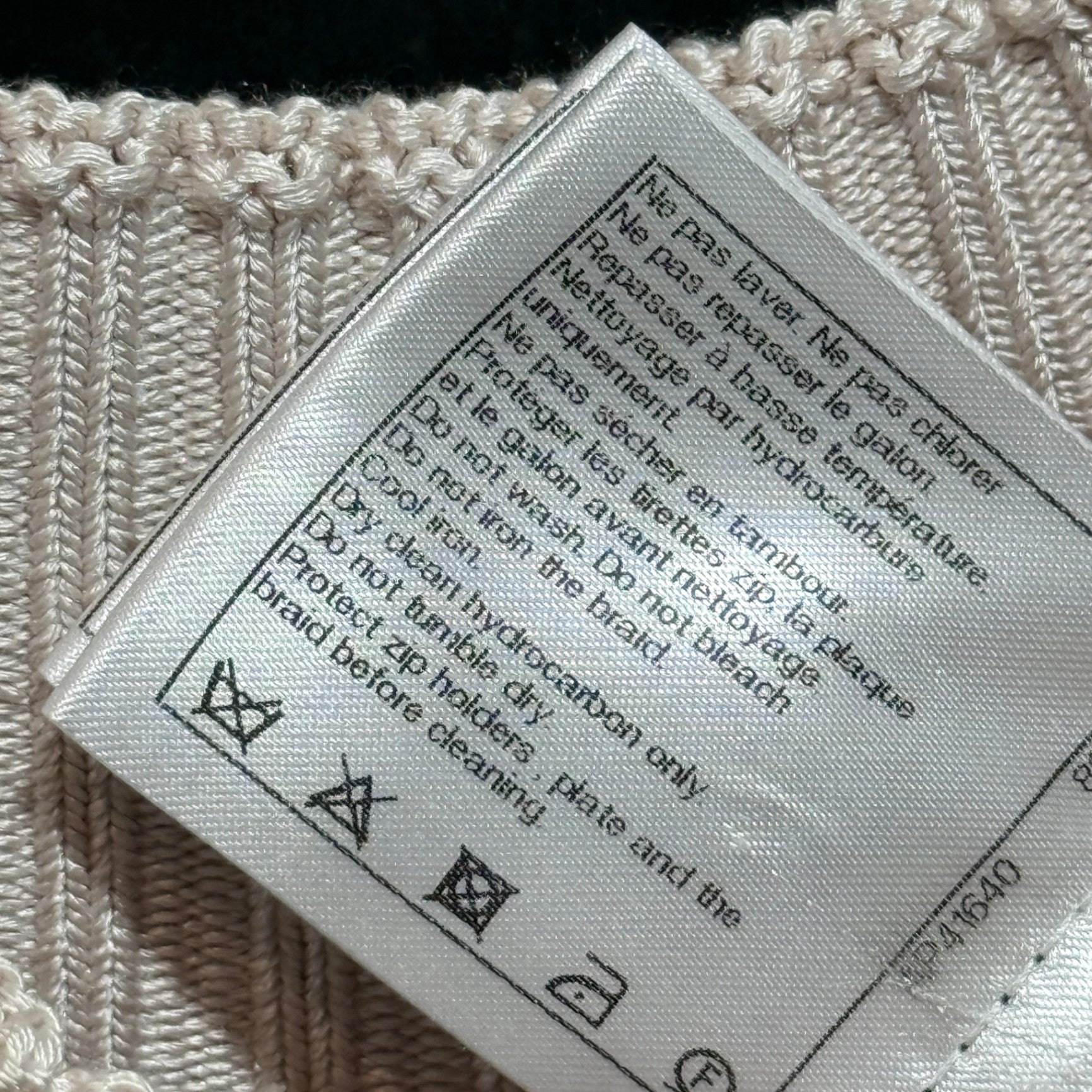 CHANEL SS11 Pink Bouclé Knit Zip Skirt Sz 40
