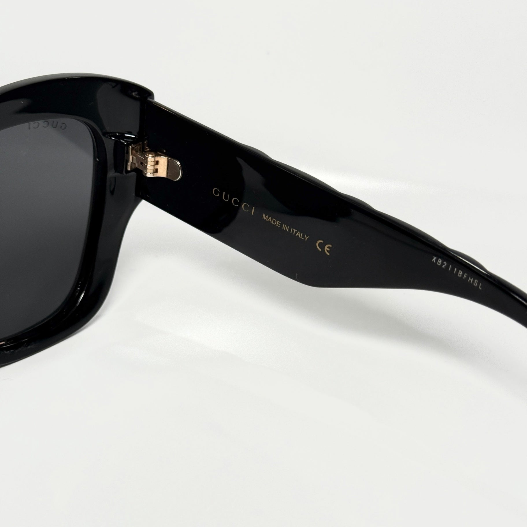 GUCCI Black Sunglasses with Case