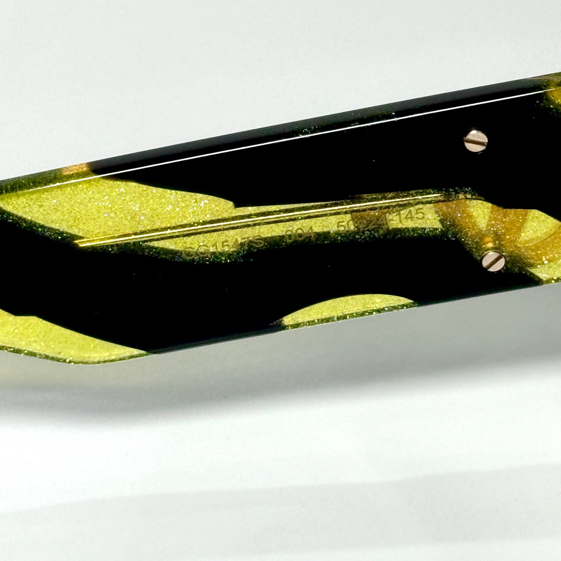 GUCCI Black & Green Tiger Print Sunglasses (Case)