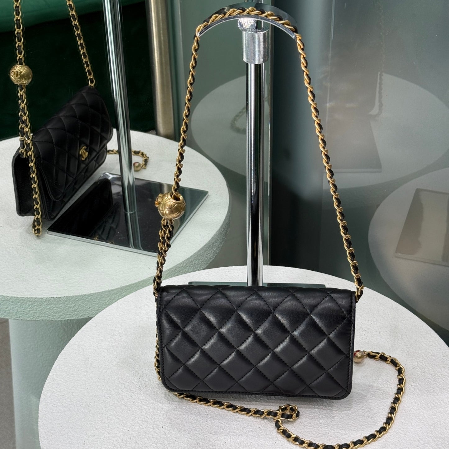 CHANEL Pearl Crush WOC - Black