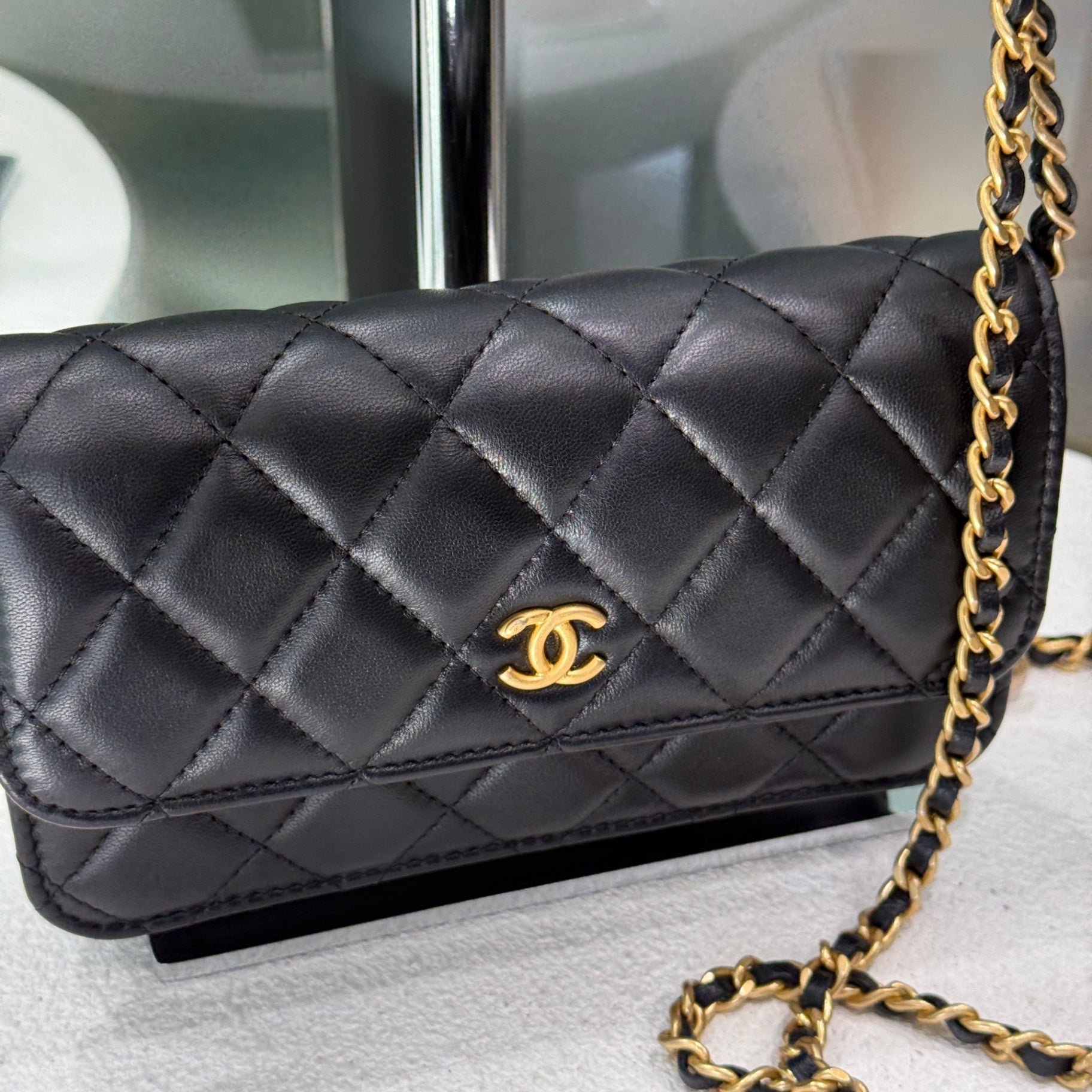 CHANEL Pearl Crush WOC - Black