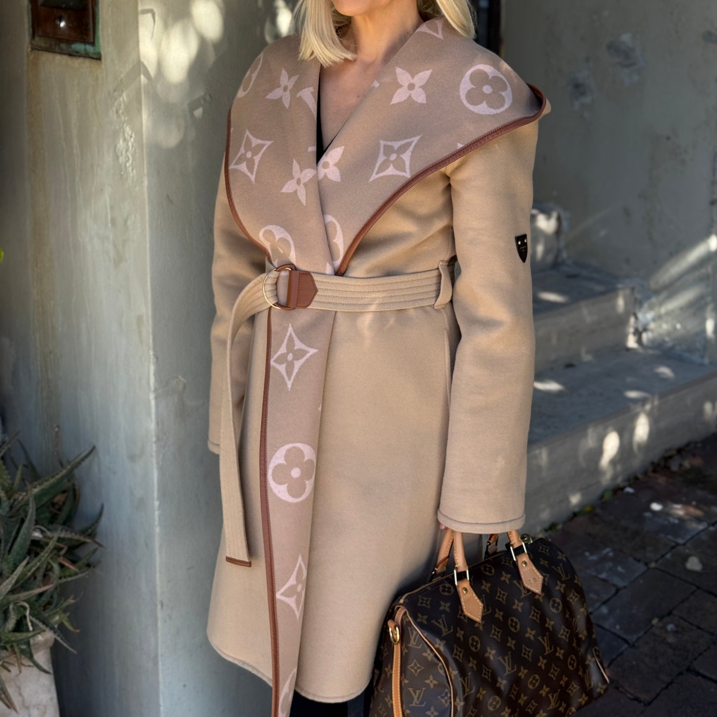 LOUIS VUITTON Camel Coat Sz 36