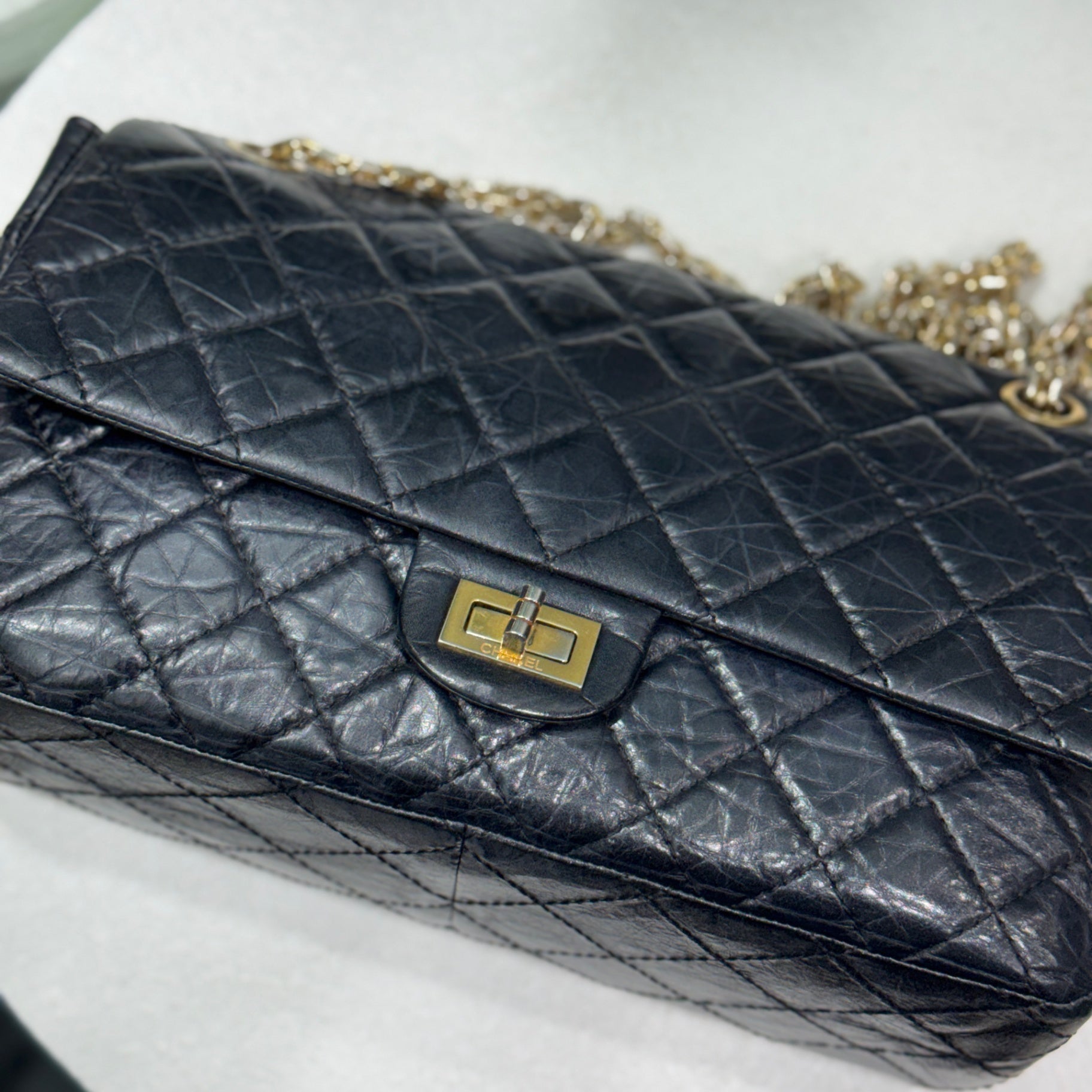 CHANEL Reissue 2.55 - Black