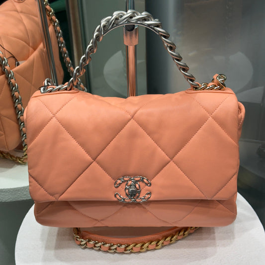 CHANEL 19 Large - Coral
