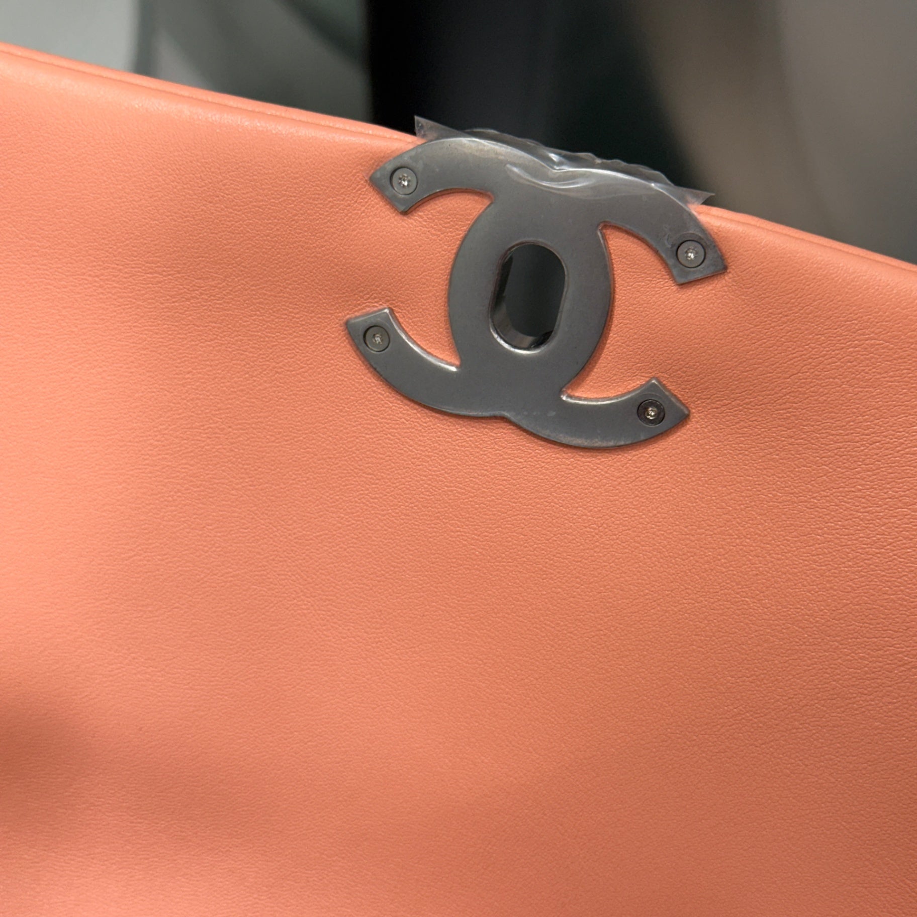 CHANEL 19 Large - Coral