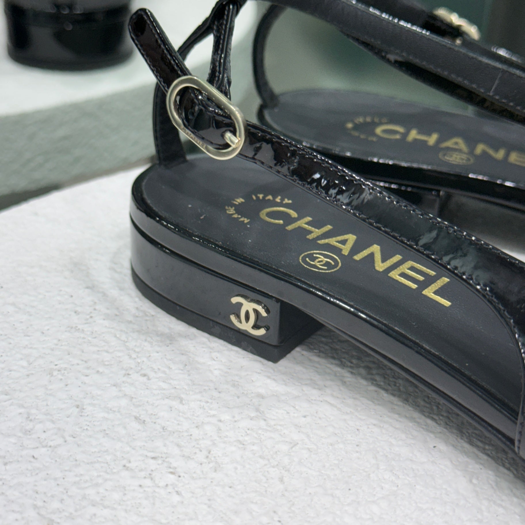 CHANEL Black Patent Point Flats Sz 38.5