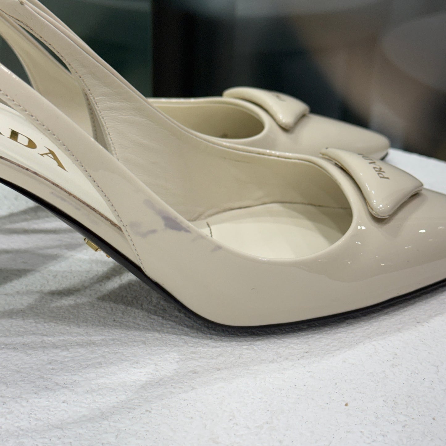 PRADA Creme Slingbacks Sz 38