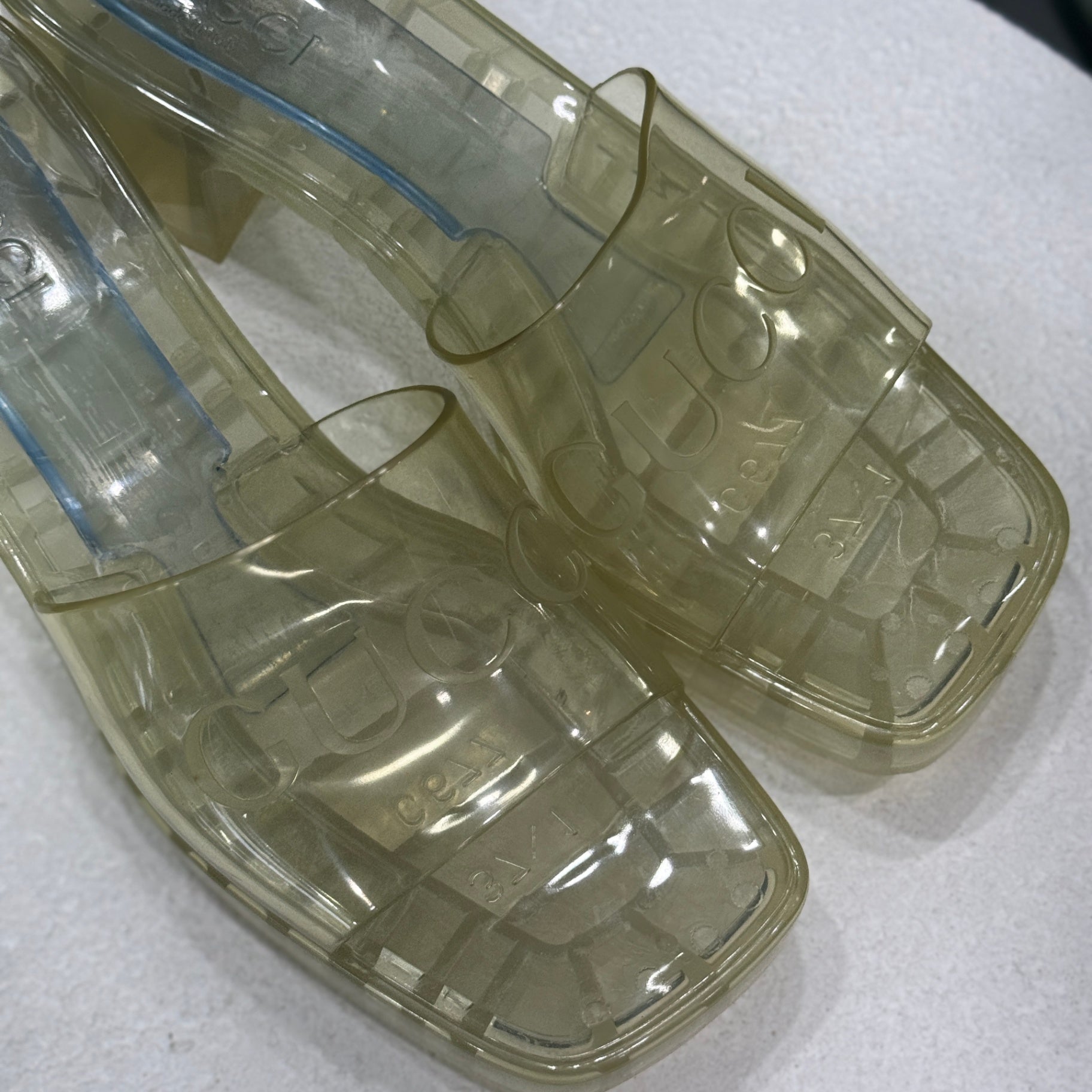 GUCCI Jelly Sandals Sz 38