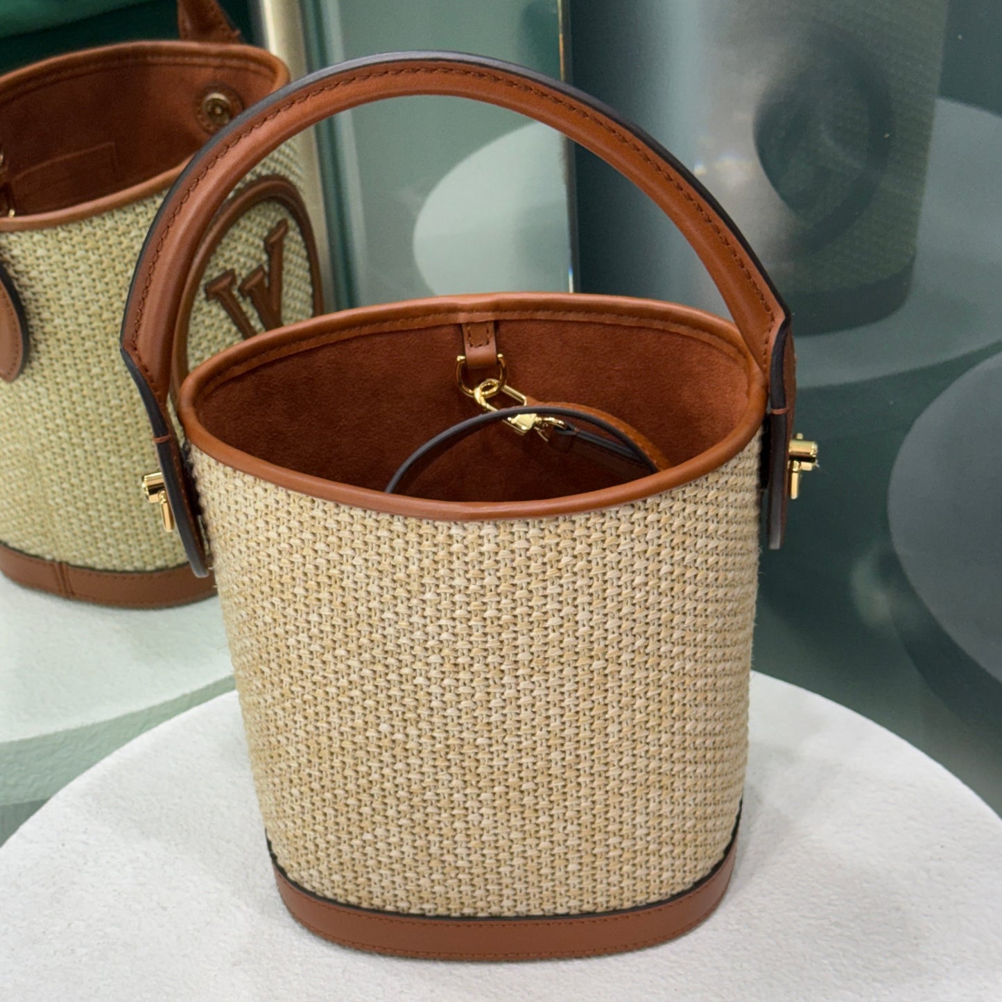 LOUIS VUITTON Beige Raffia Petit Bucket Bag (dust bag)