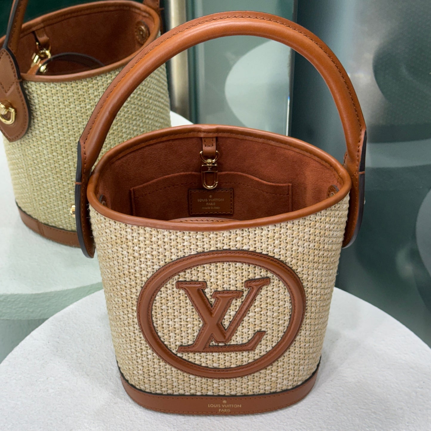 LOUIS VUITTON Beige Raffia Petit Bucket Bag (dust bag)