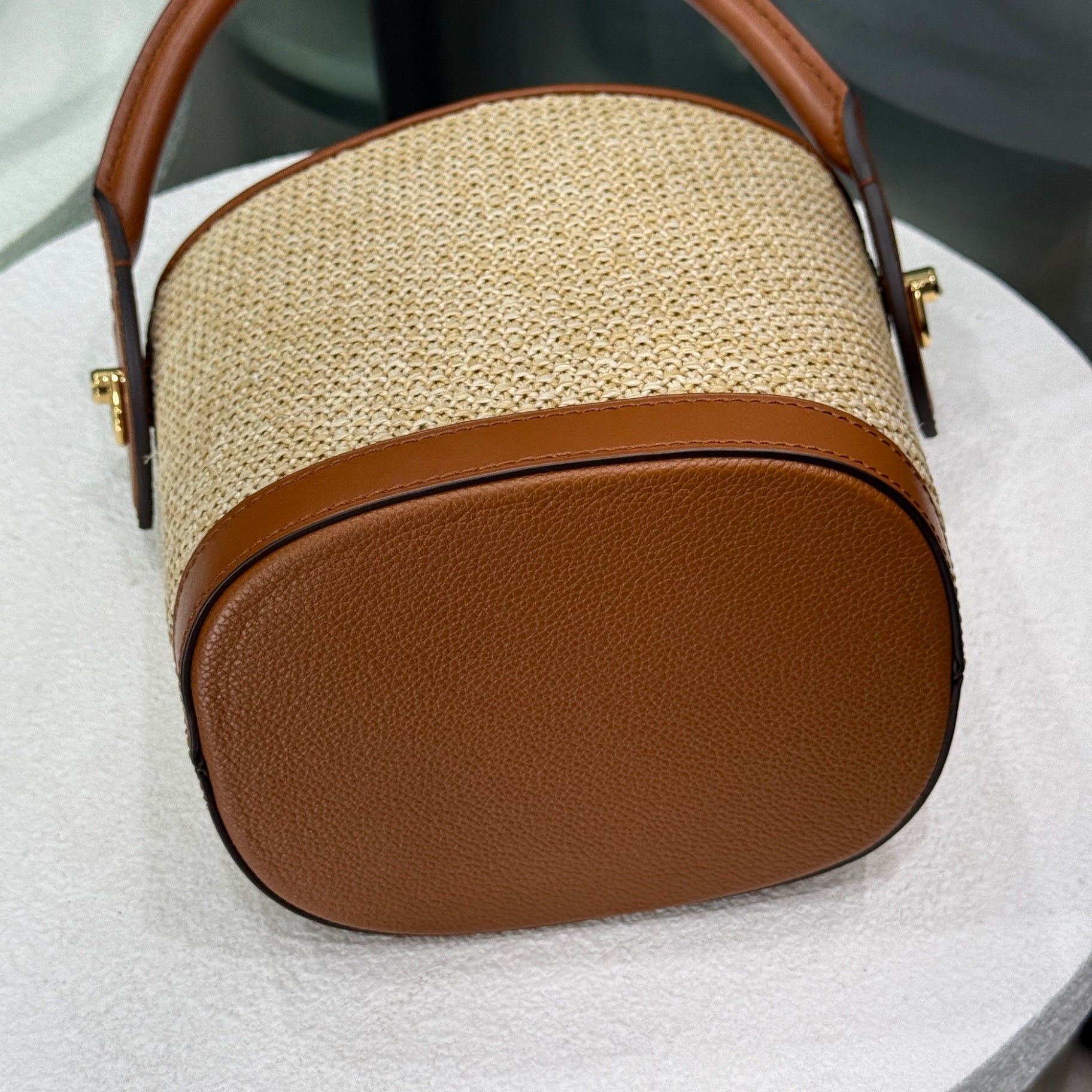 LOUIS VUITTON Beige Raffia Petit Bucket Bag (dust bag)