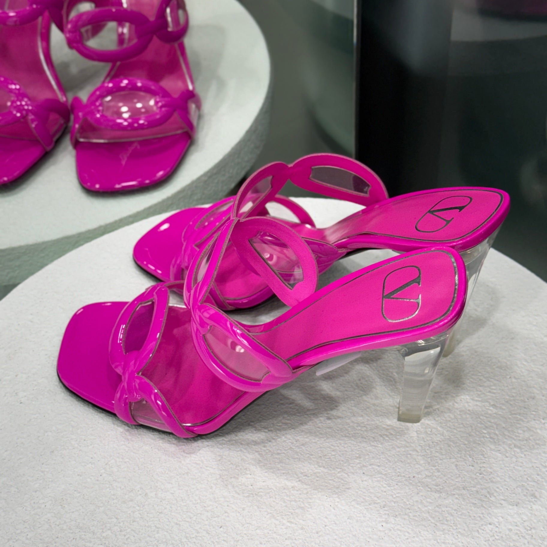 VALENTINO Hot Pink Patent Sandals Sz 39
