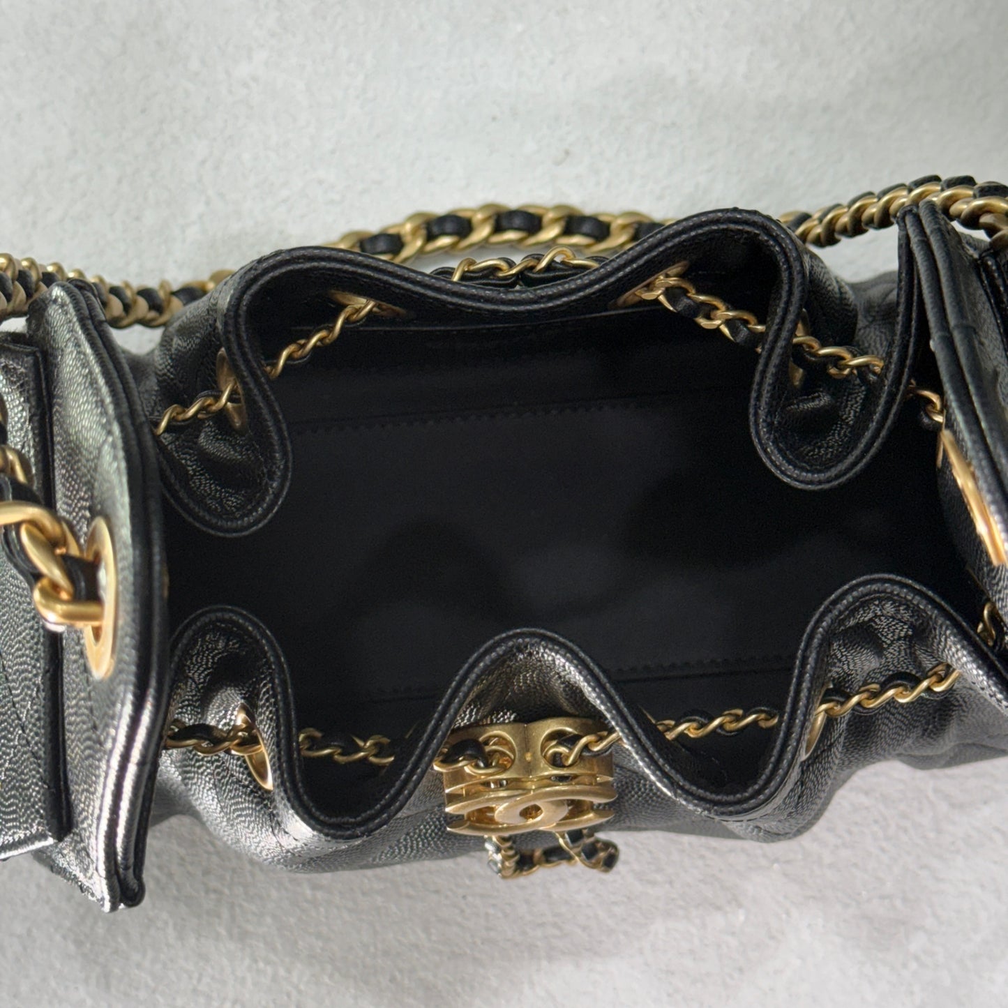 CHANEL 25 Mini - Black Caviar