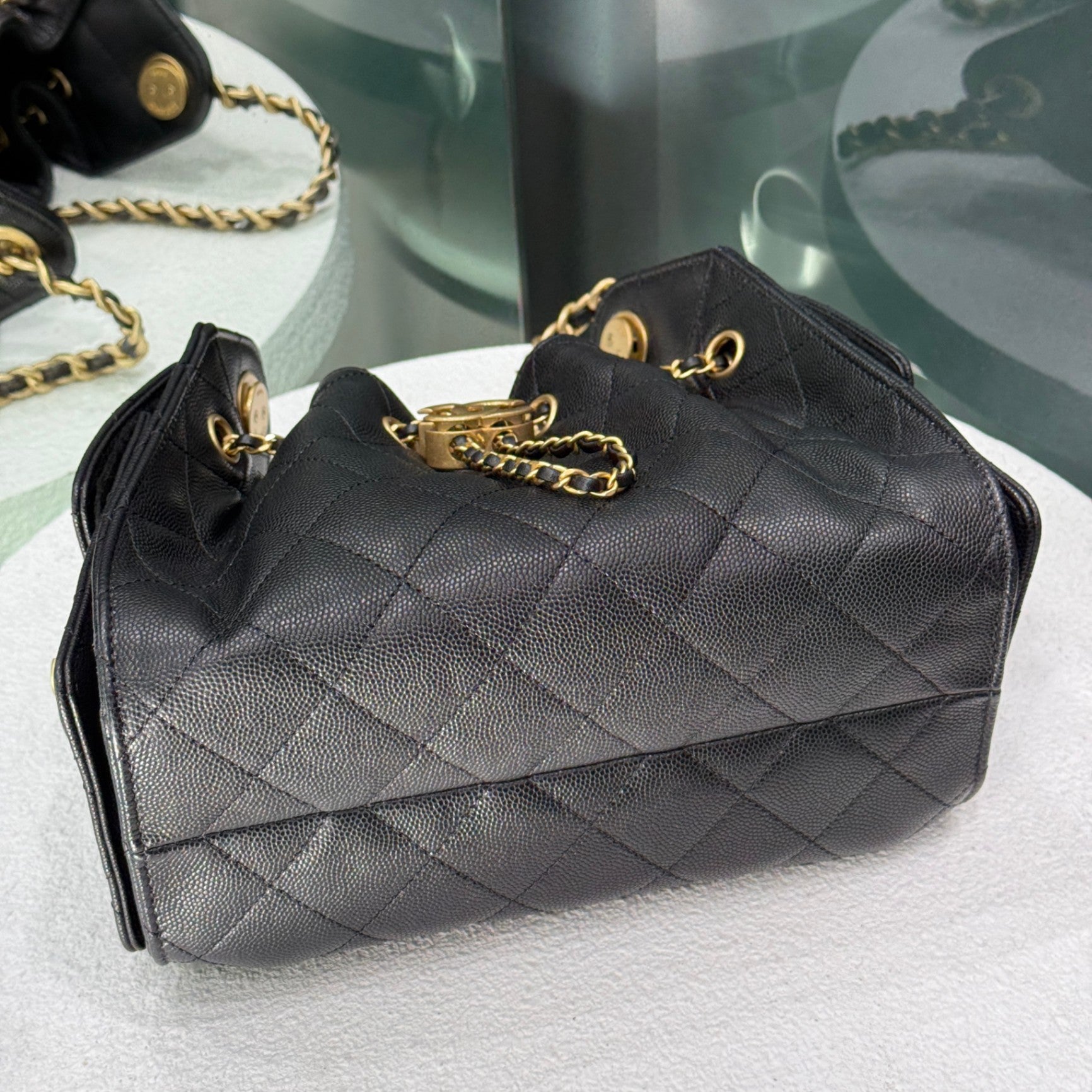 CHANEL 25 Mini - Black Caviar