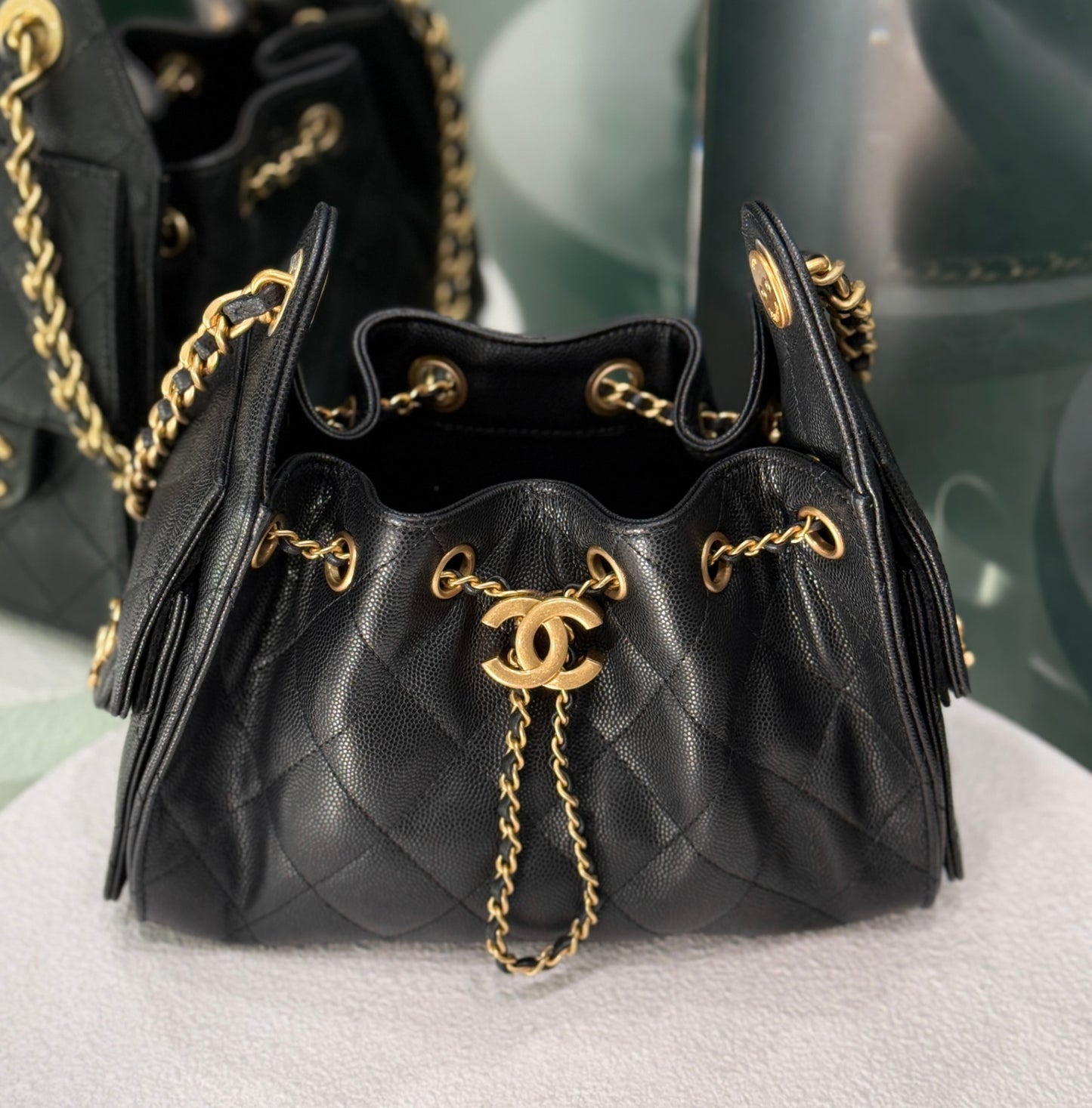 CHANEL 25 Mini - Black Caviar