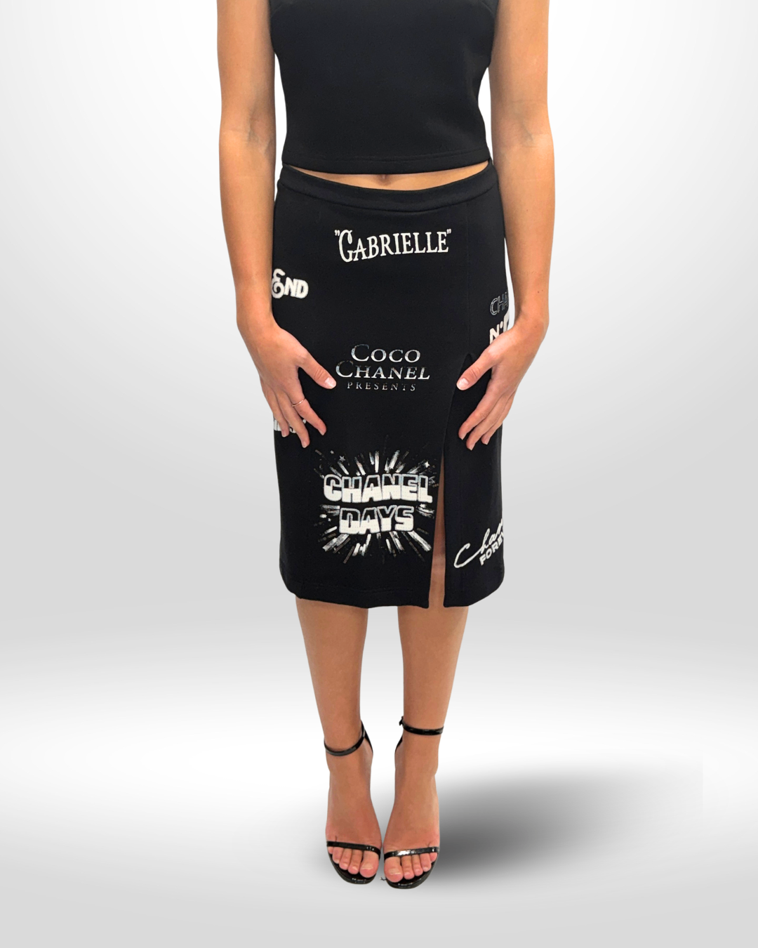 CHANEL Black & White Logo Slit Skirt Sz 38