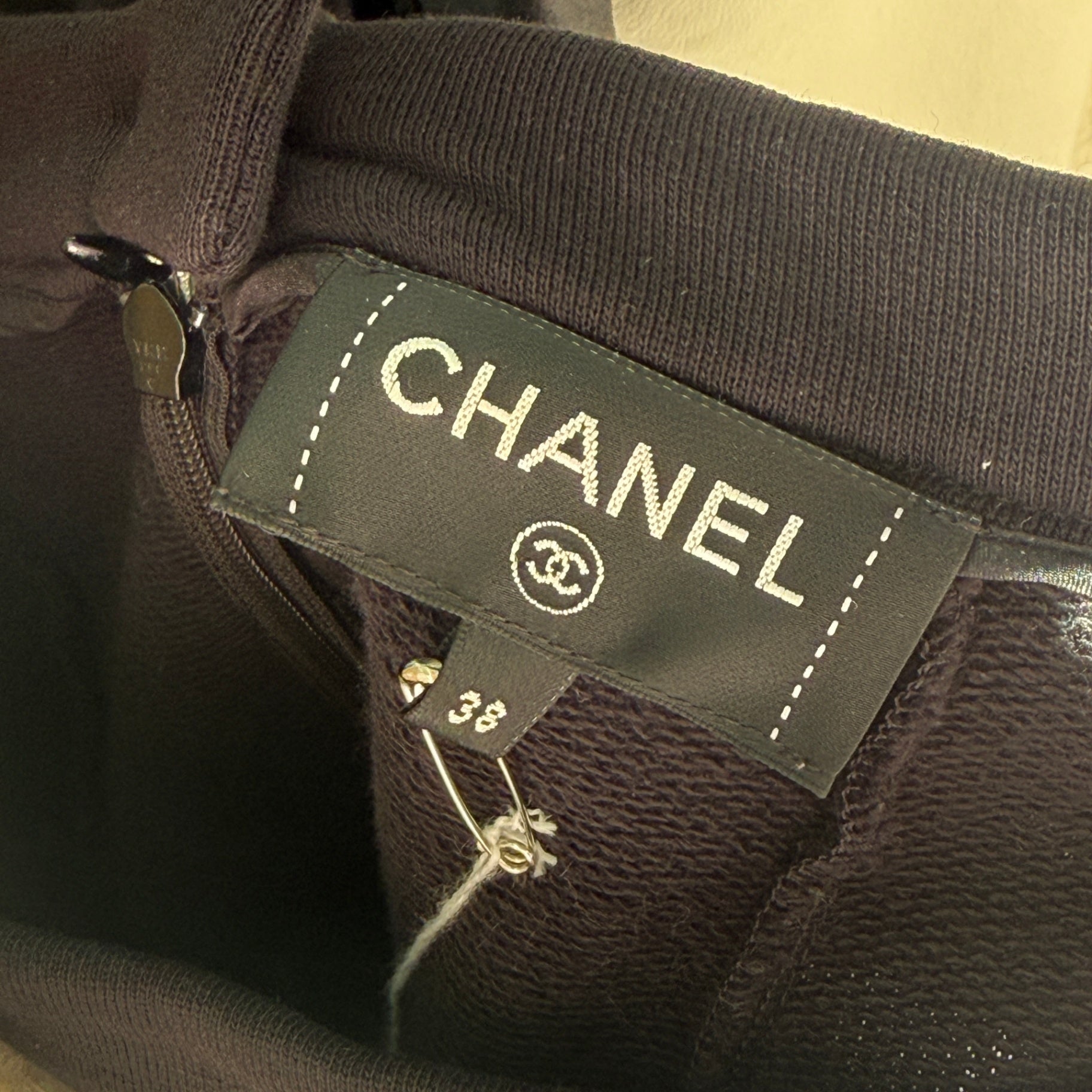 CHANEL Black & White Logo Slit Skirt Sz 38