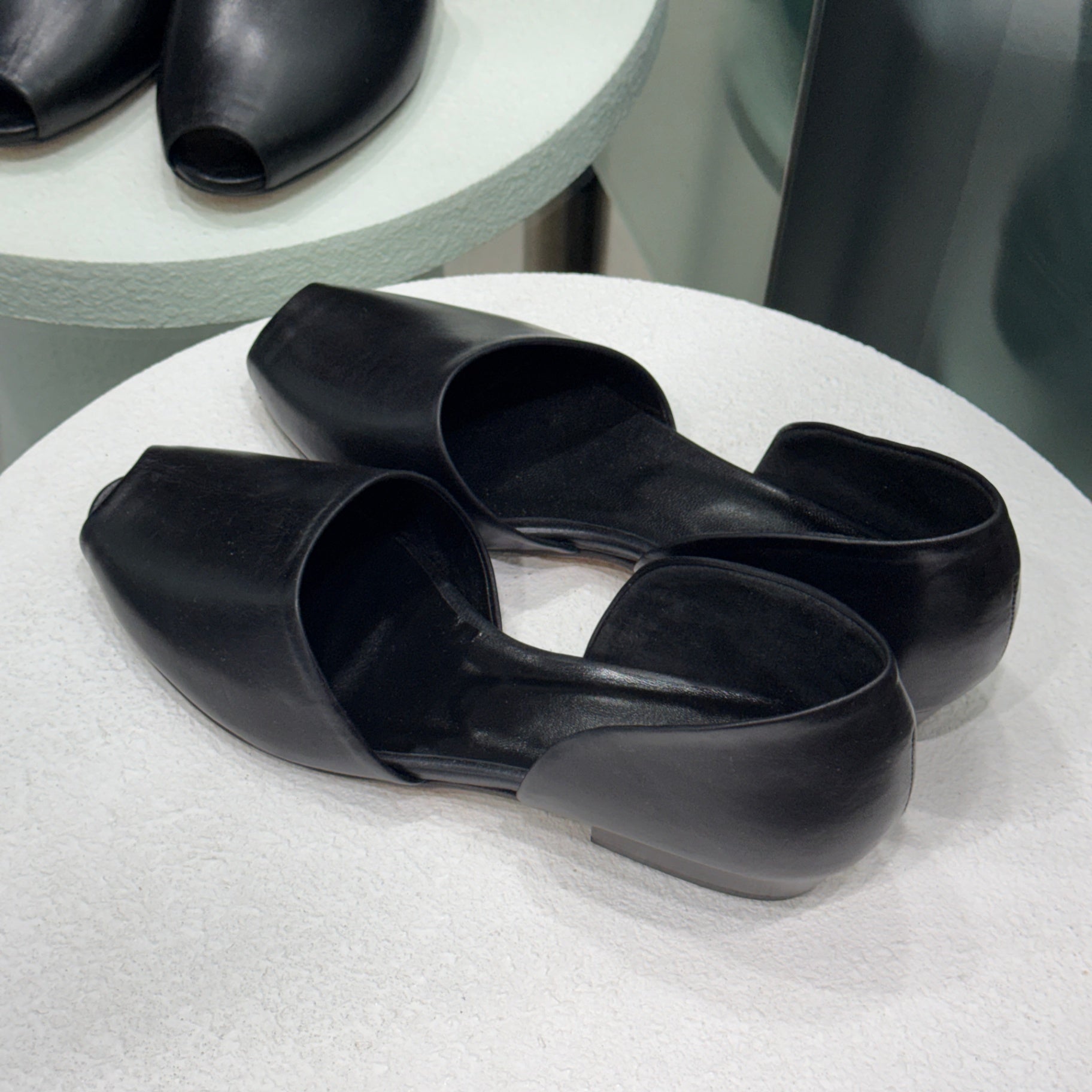 JUDE Black Flats Sz 37