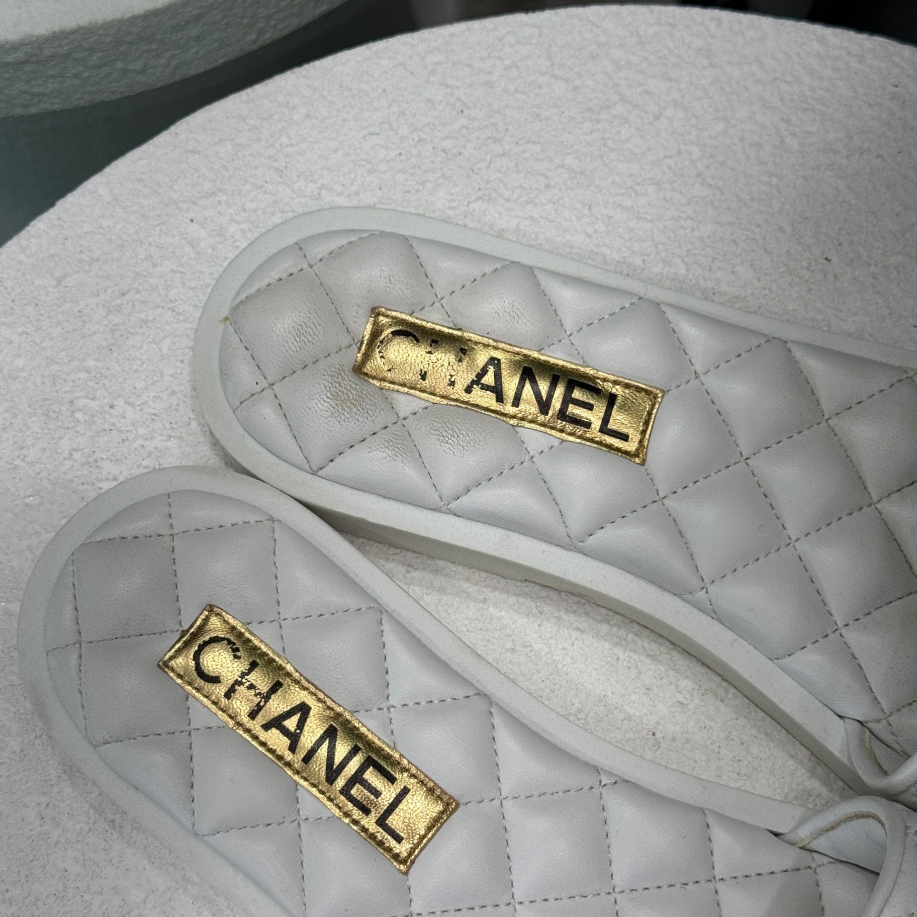 CHANEL White Quilted CC Sandals Sz 38