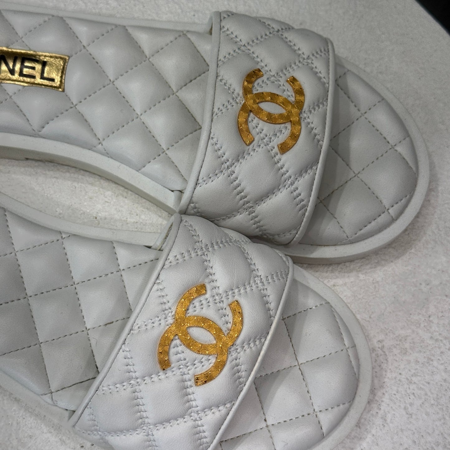 CHANEL White Quilted CC Sandals Sz 38