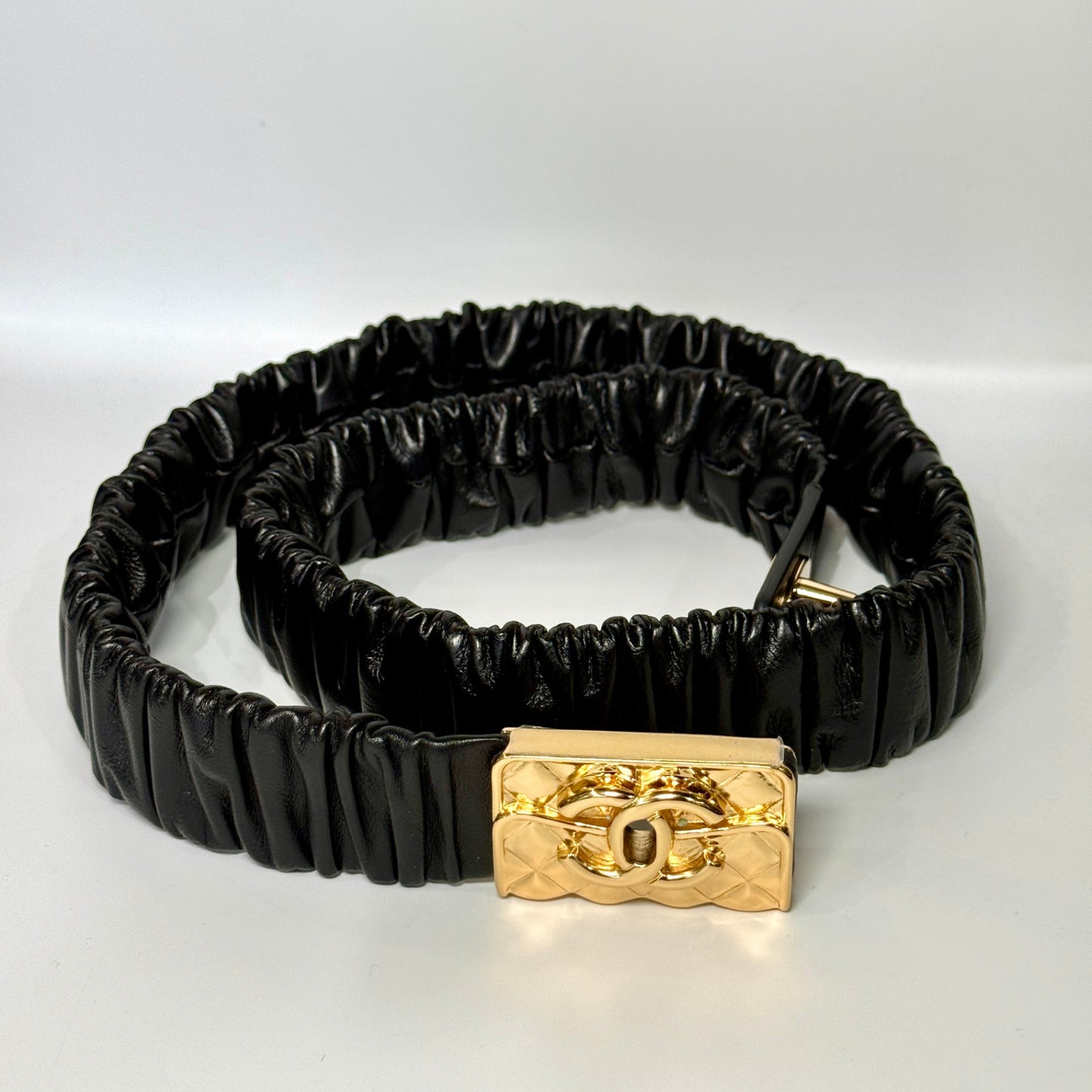 CHANEL CC Black Leather Scrunch Belt