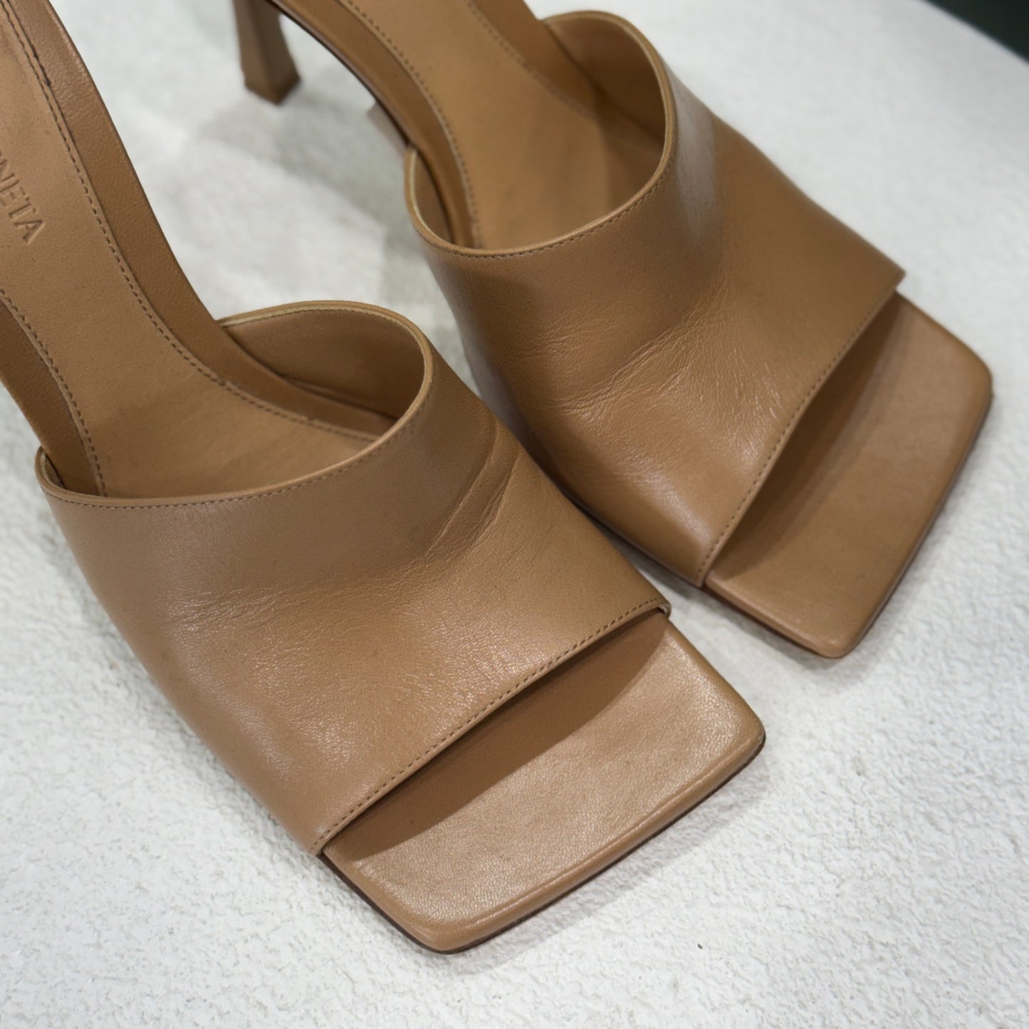 BOTTEGA VENETA Camel Lido Square-Toe Sandals Sz 39