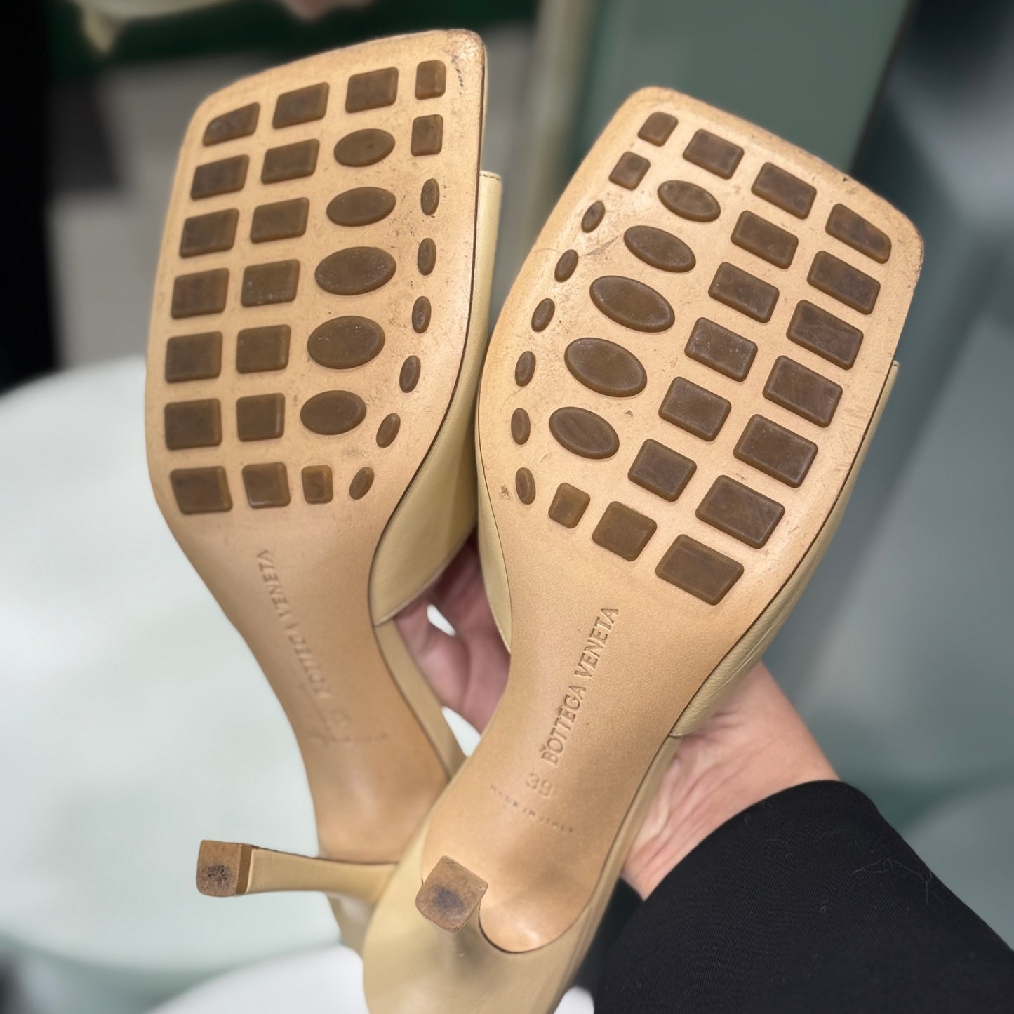 BOTTEGA VENETA Creme Lido Square-Toe Sandals Sz 39