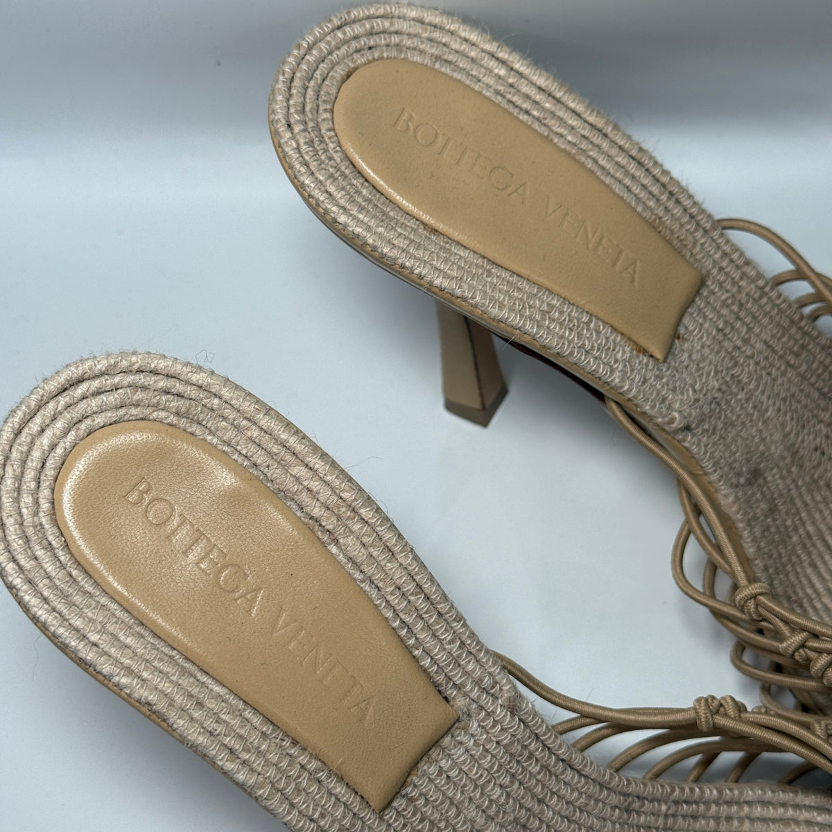 BOTTEGA VENETA Cindy Leather Sandals Sz 39