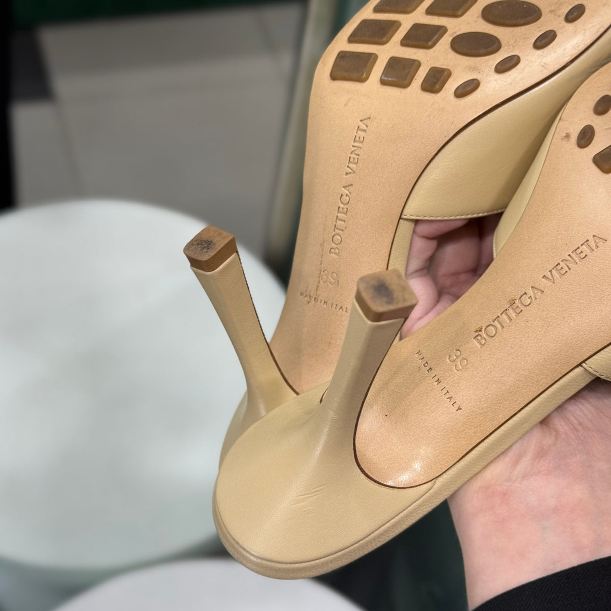 BOTTEGA VENETA Creme Lido Square-Toe Sandals Sz 39